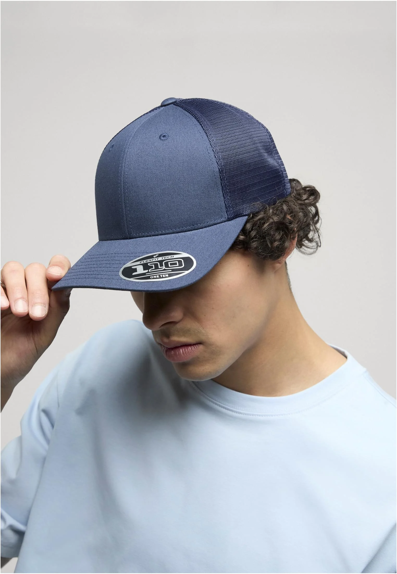 skwm-tb-110DMT_Mw1-00155_b7a29e94-86e7-4ec1-9bb7-9d944c4a0025 110 Dia Double Mesh Trucker