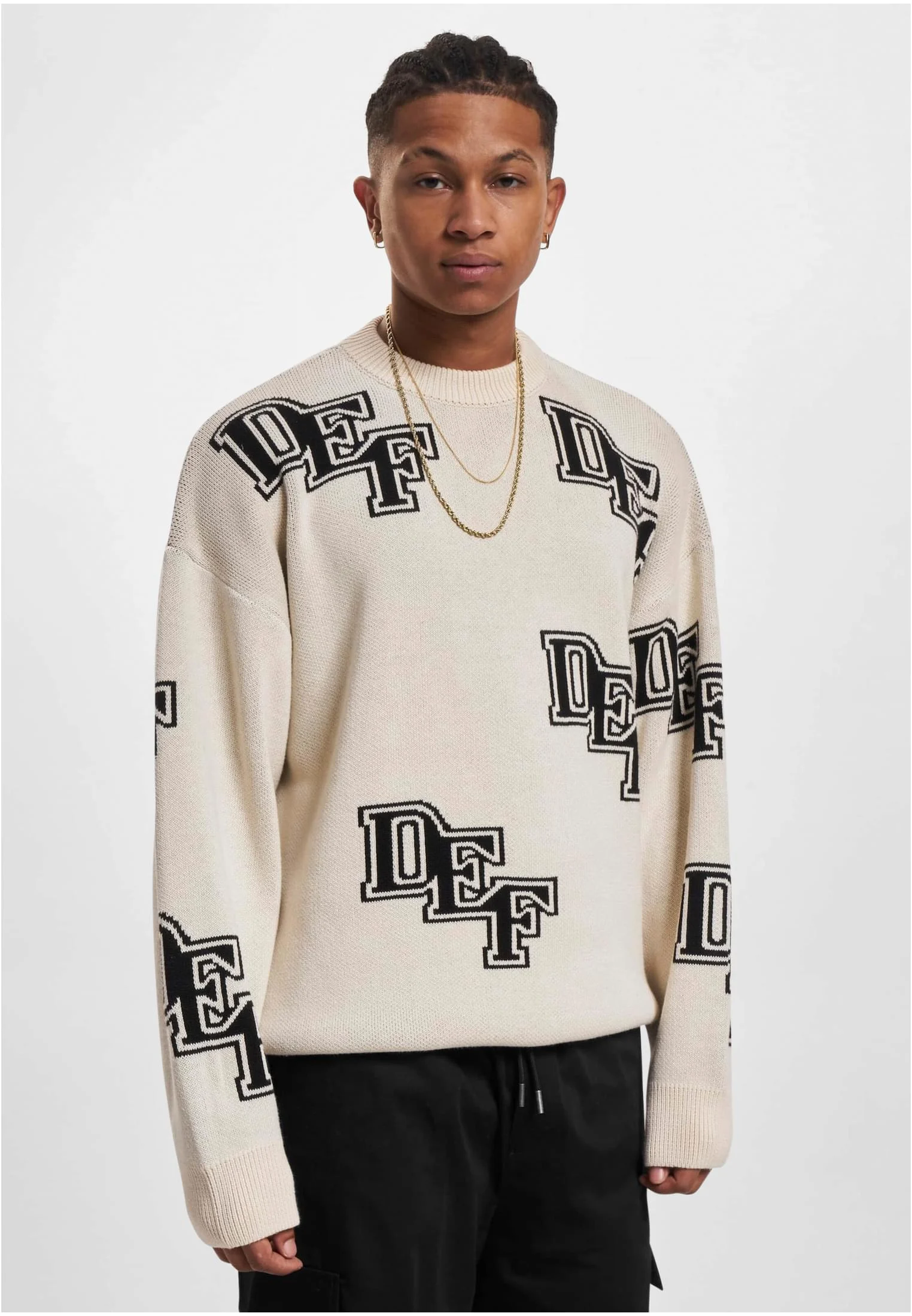 skwm-tb-DFCN146_Mw1-00007_1806c54f-cacd-4c7d-8b2a-f3fe5c370259 Knit Crewneck