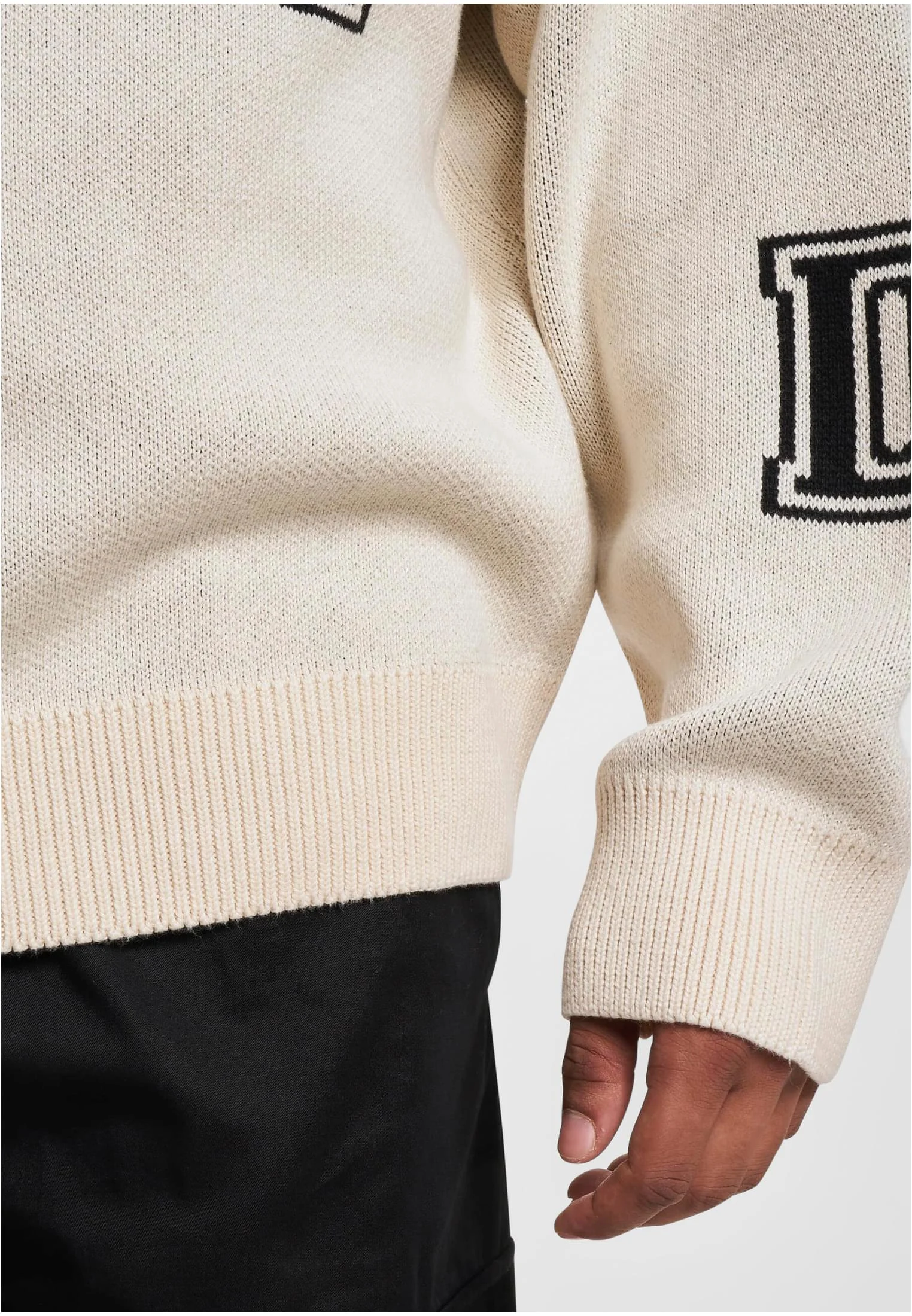 skwm-tb-DFCN146_Mw17-00007 Knit Crewneck