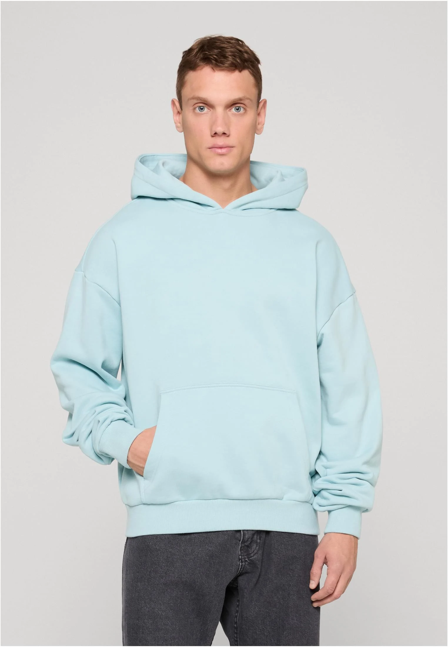 skwm-tb-DFHD002M_Mw1-02462_7aaa8354-a46f-4169-aa3d-a7c7e7154fde BEKIND Hoody