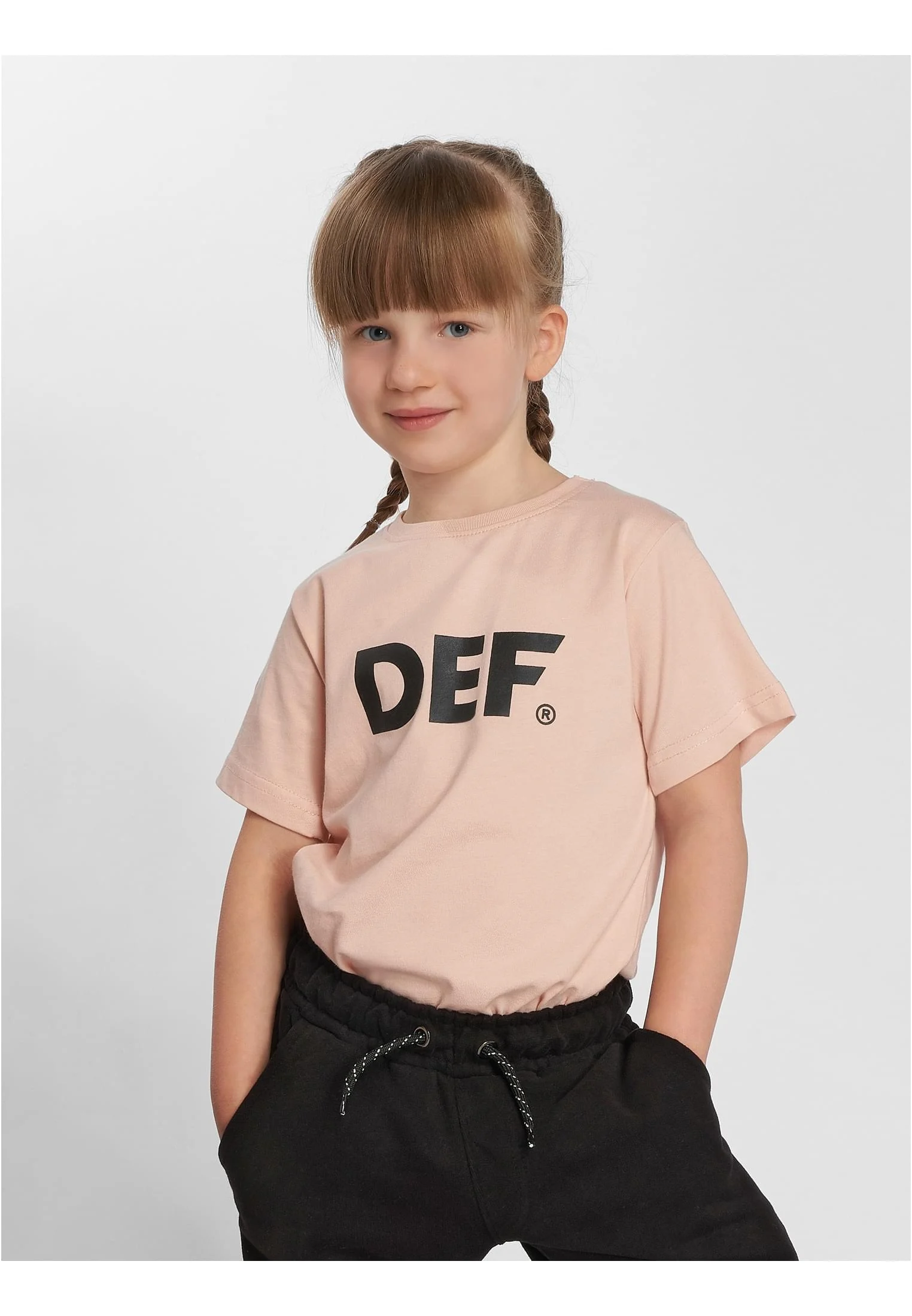 skwm-tb-DFKTS001_Mw1-01075_7739a630-cb80-4ce3-86d3-ebafa24bcb27 Sizza T-Shirt