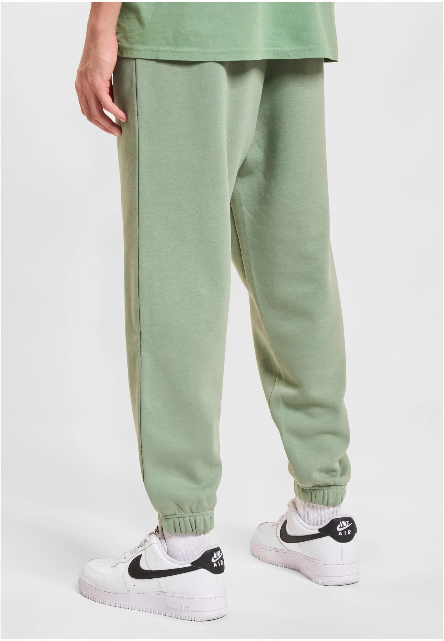 skwm-tb-DFSP173_Mw2-15529 Sweatpants