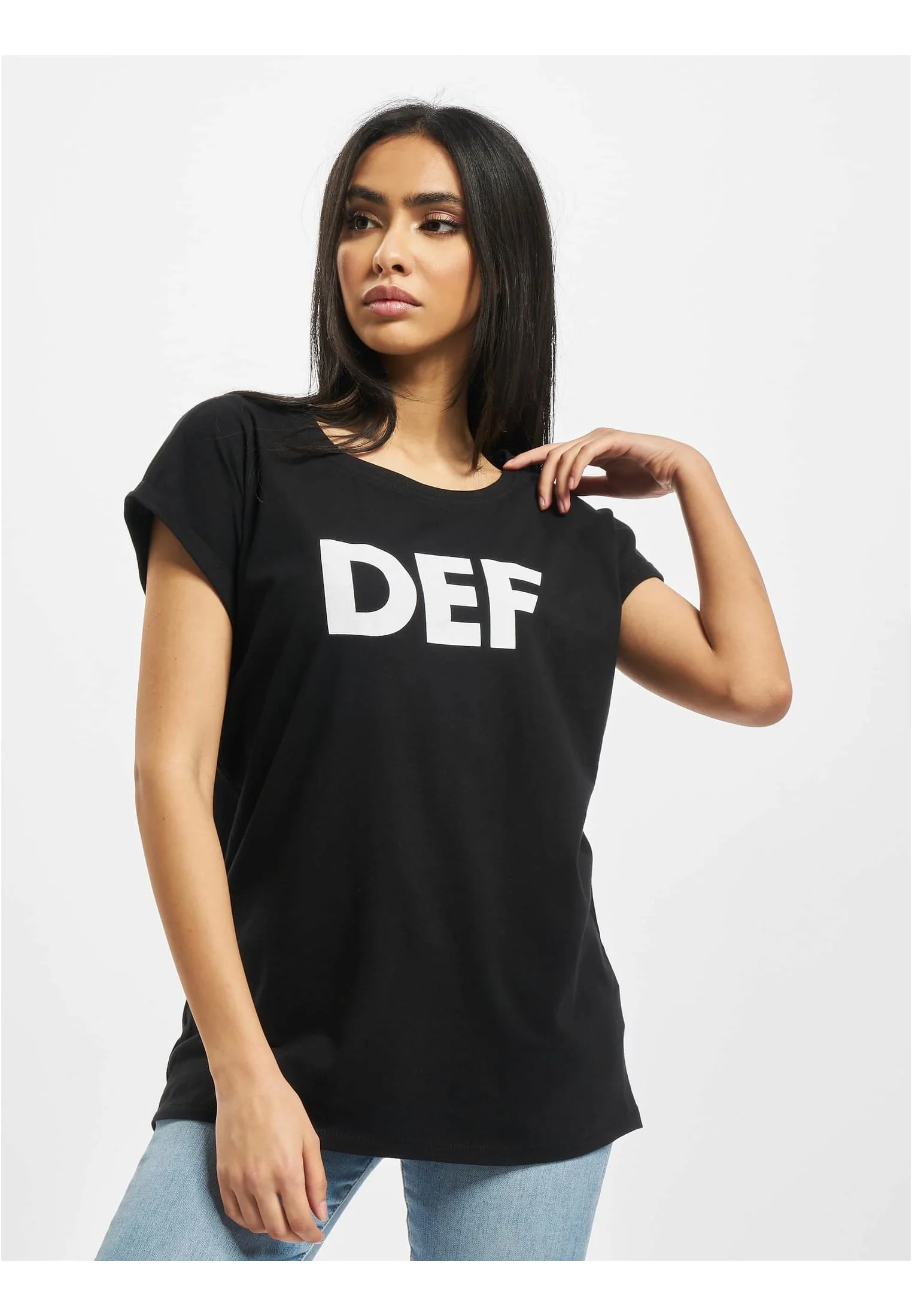 skwm-tb-DFTS056T_Mw1-00007_93cf1e01-0948-45de-adac-ab44a763d2b6 Sizza T-Shirt