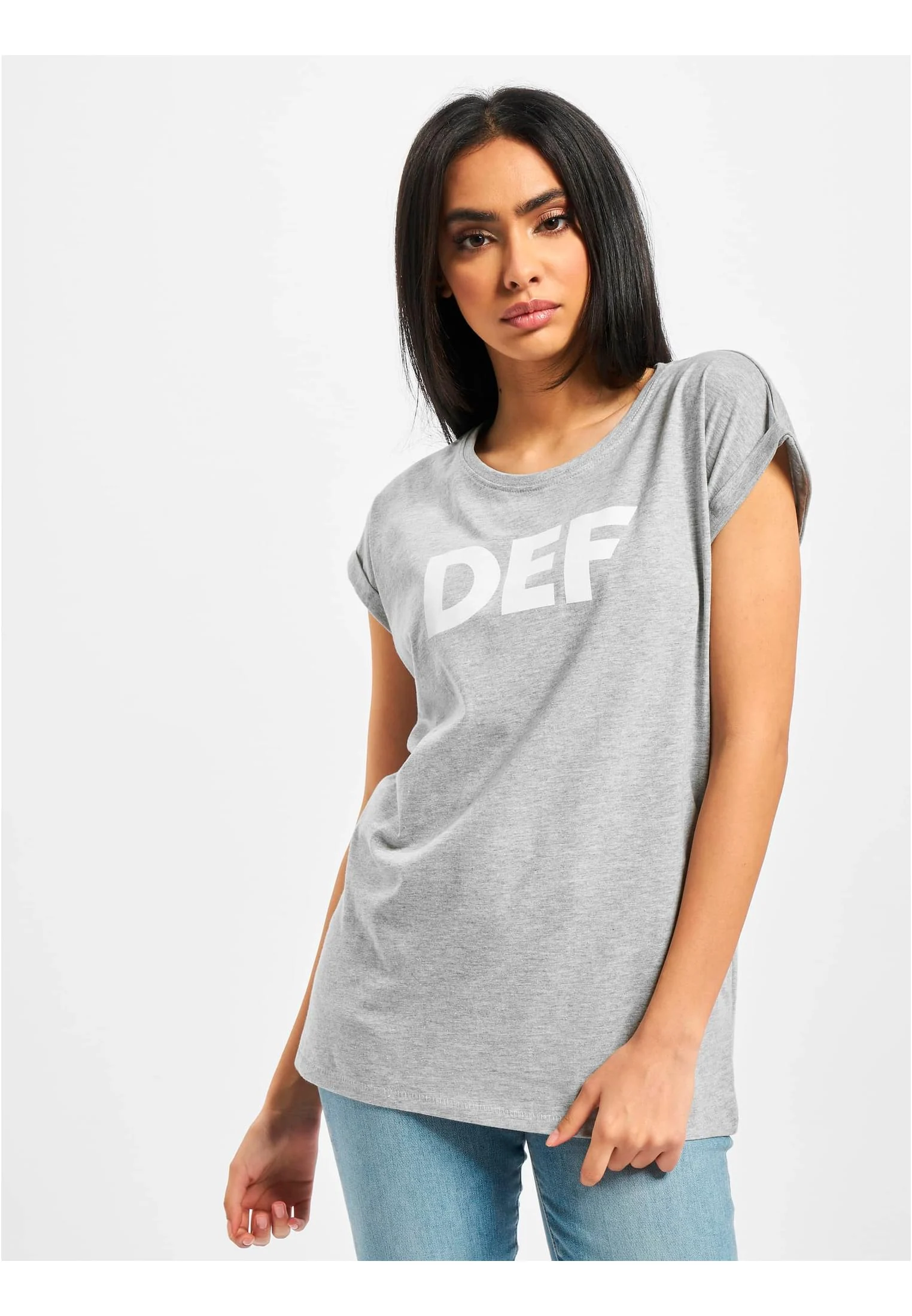 skwm-tb-DFTS056_Mw1-00111_fa315e92-6dd9-4cbf-90ae-873561e76ee7 Sizza T-Shirt