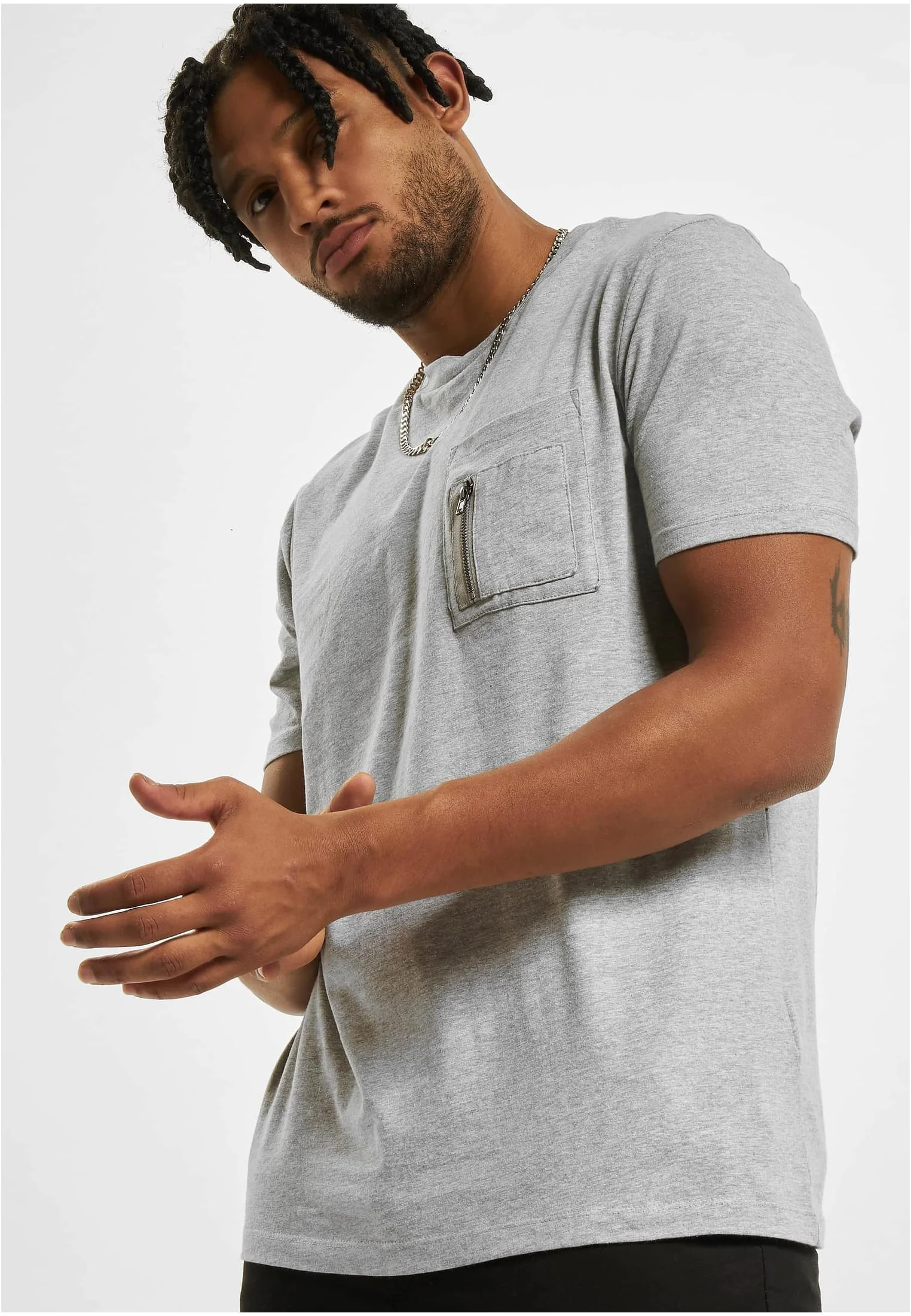 skwm-tb-DFTS172_Mw1-00111_f5e1a214-00ea-451a-97a3-5cbe30c9ce09 Happy T-Shirt