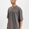 skwm-tb-DFTS246_Mw1-04493_79e18bc5-22ab-49d8-a443-77dd3ce9556b Medusa T-Shirt