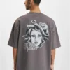 skwm-tb-DFTS246_Mw2-04493_ca7e2e7a-dcaf-456c-9395-a1c78f389b72 Medusa T-Shirt