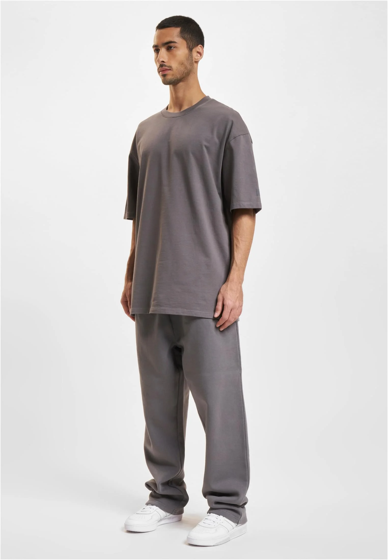 skwm-tb-DFTS247_Mw12-04493 Fly T-Shirt
