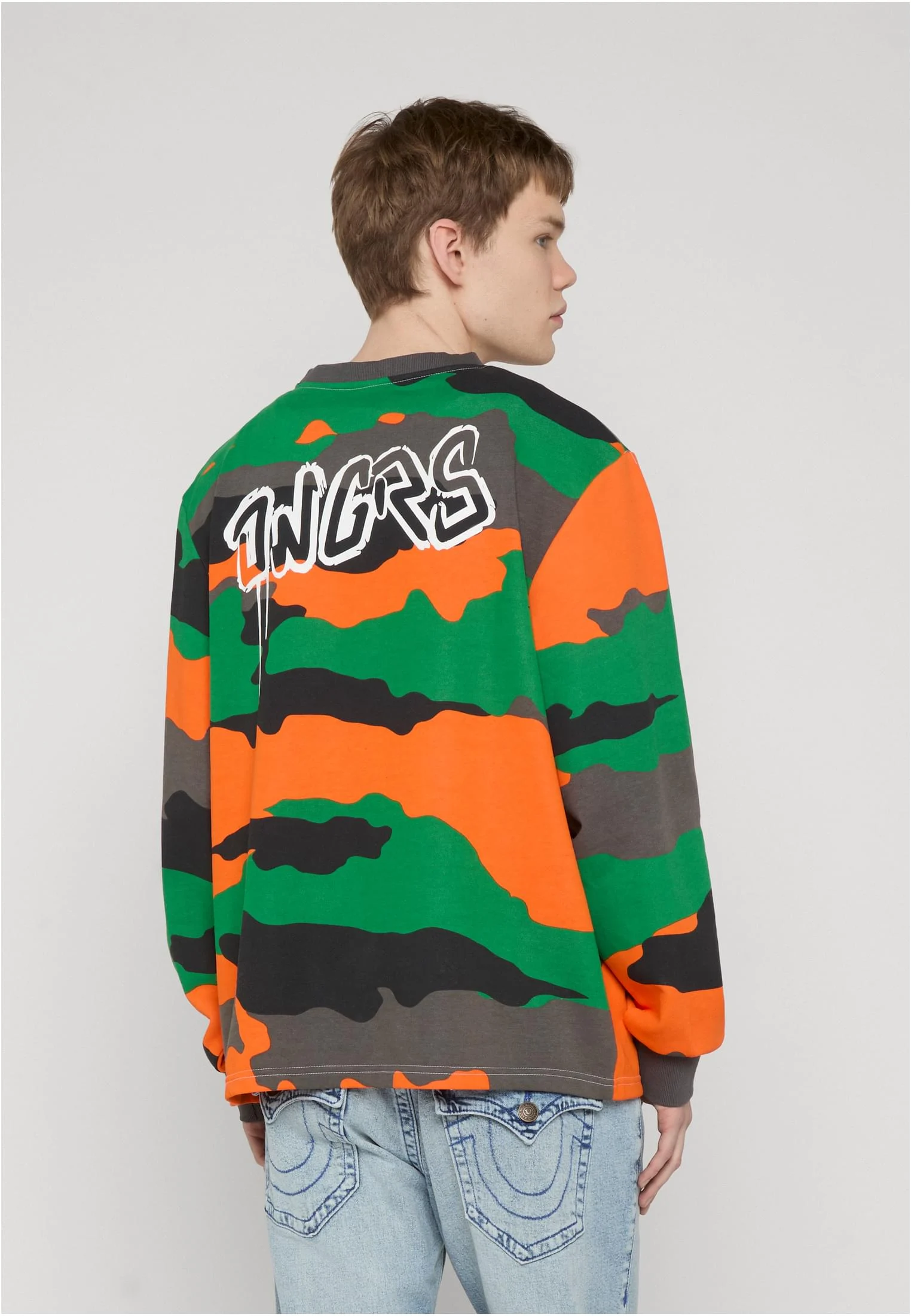 skwm-tb-DGCN285_Mw2-02529 Expansion Pullover