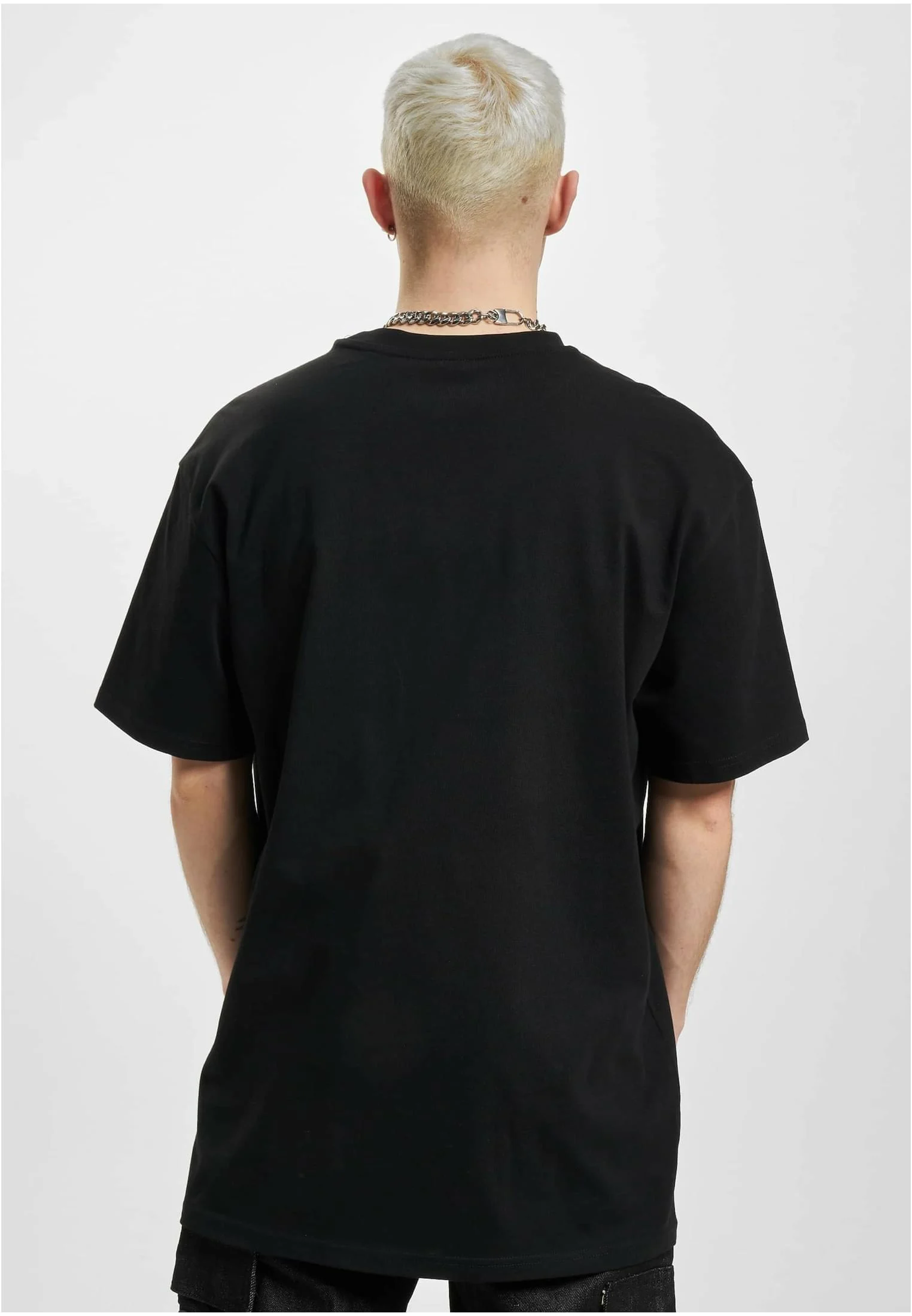 skwm-tb-DGTS856T_Mw2-00007 Invador T-Shirt