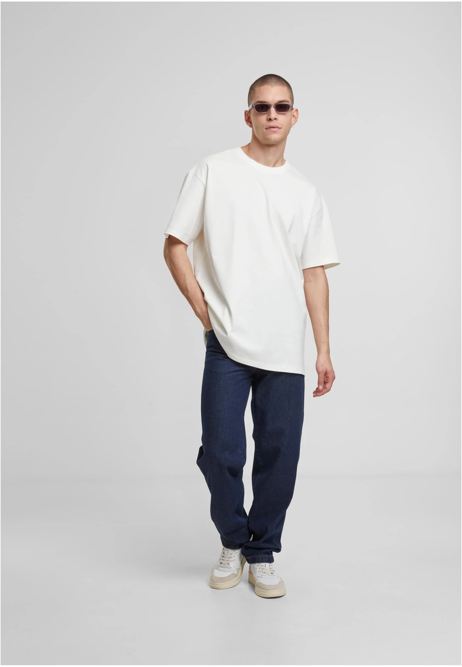 skwm-tb-DGTS904M_Mw12-03232 DGTS904M RedPrint T-Shirt