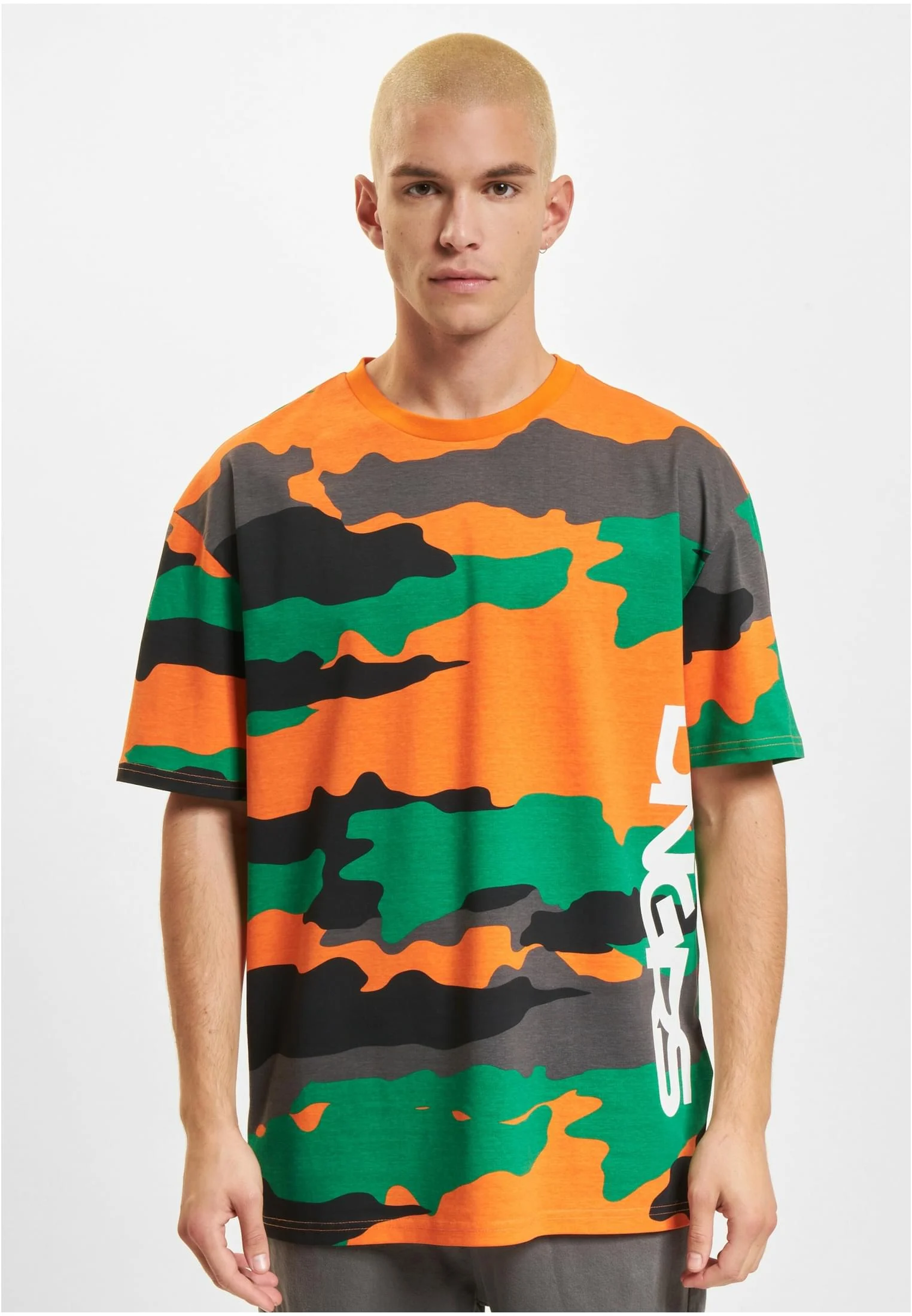 skwm-tb-DGTS914_Mw1-02529_d21bb1fe-b914-43a7-9770-5984c823db12 Expansion T-Shirts