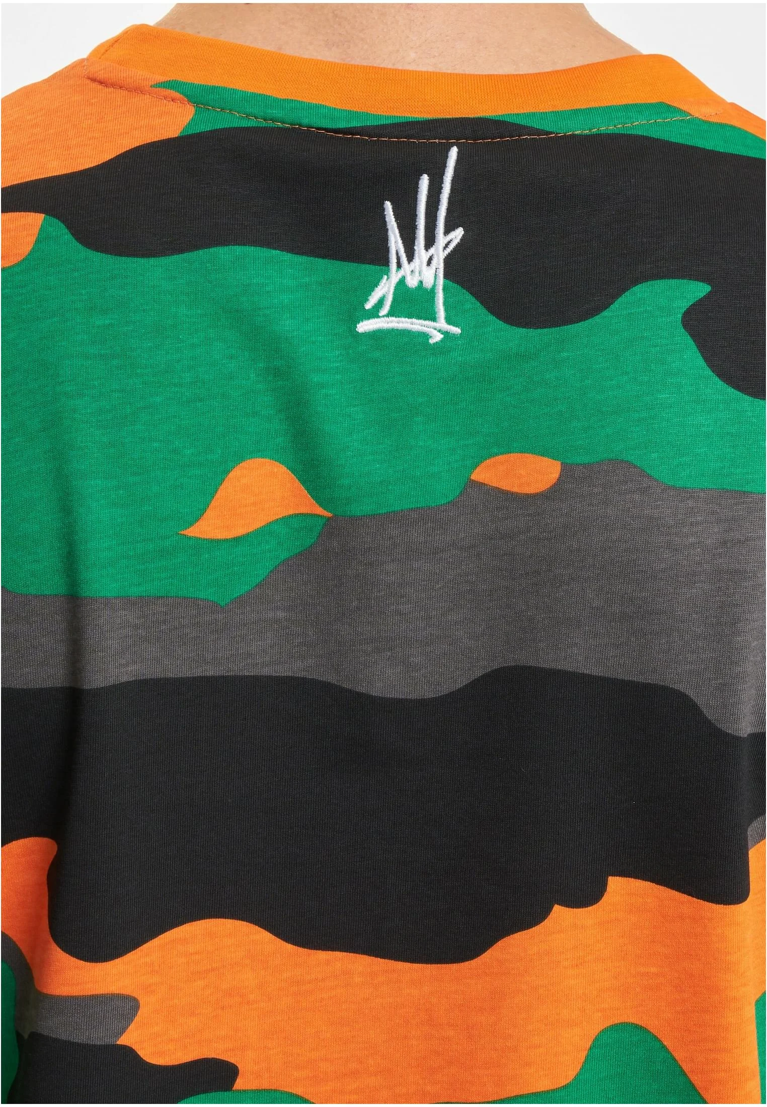 skwm-tb-DGTS914_Mw18-02529 Expansion T-Shirts