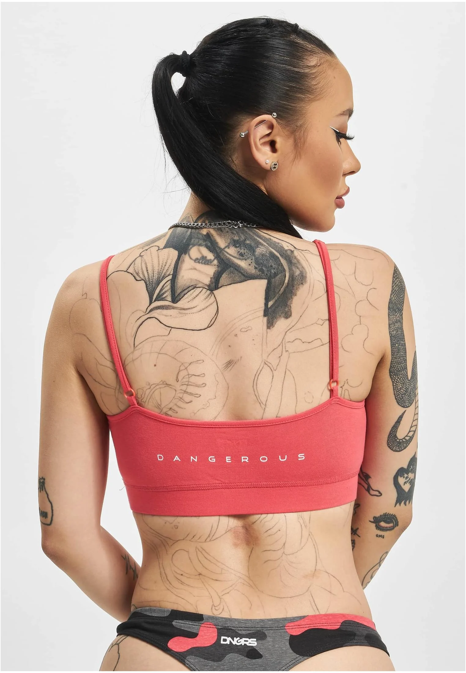 skwm-tb-DLBT126_Mw2-00185 Bra Trust