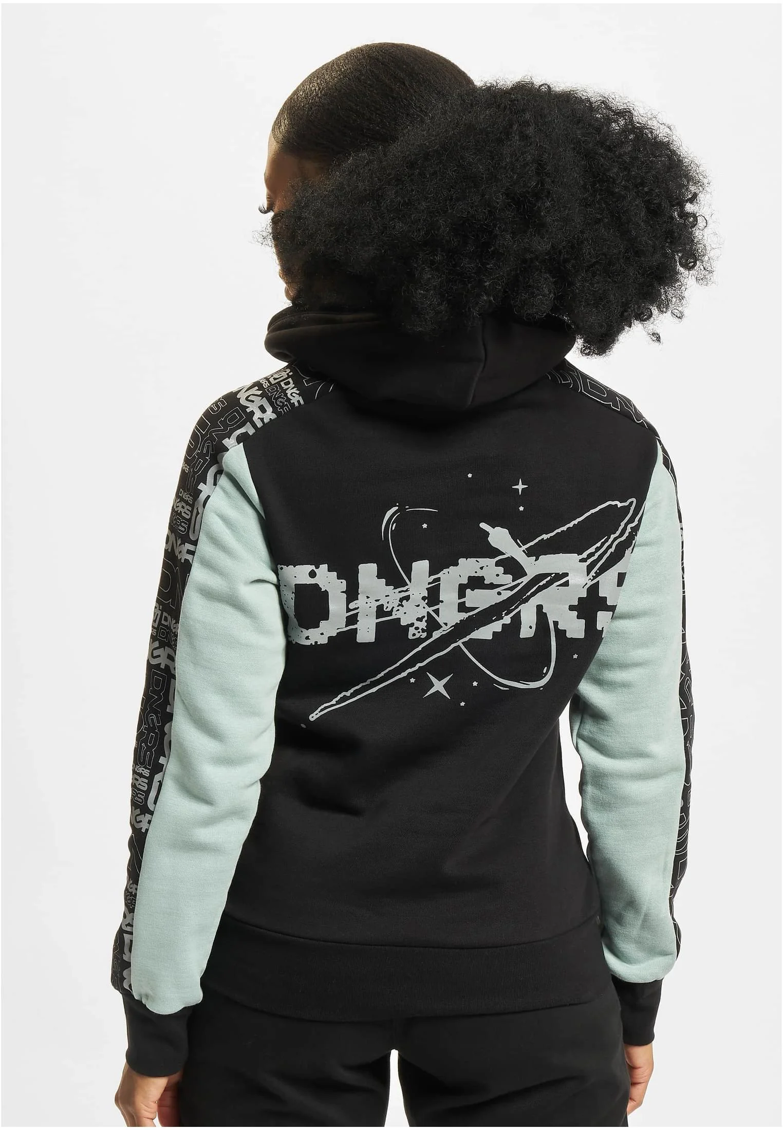 skwm-tb-DLHD128_Mw2-01198 Invader Hoody