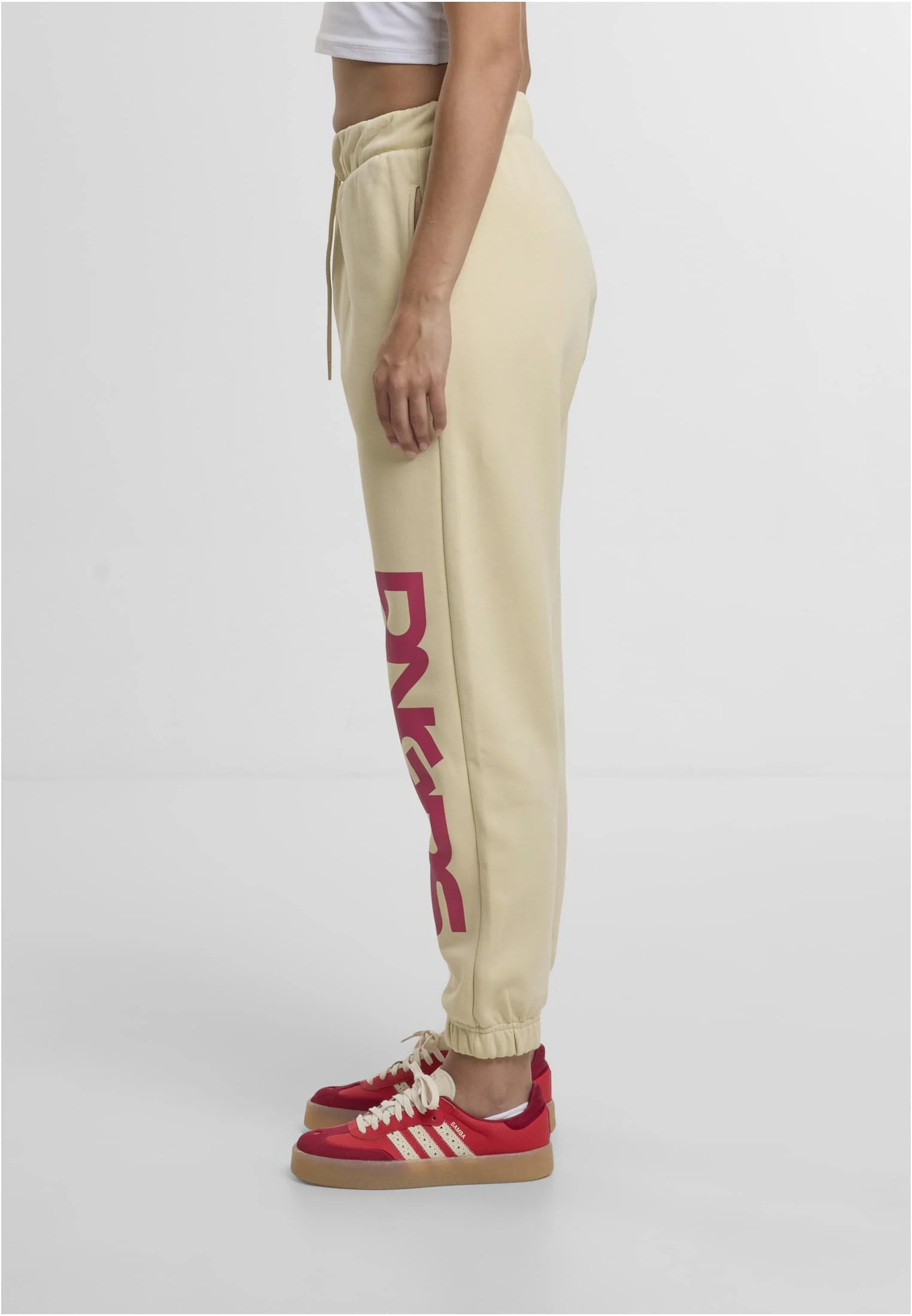 skwm-tb-DLSP155_Mw4-00003_d14abccd-8bba-4c72-8096-12a13faa855b Basic Sweatpants Trust