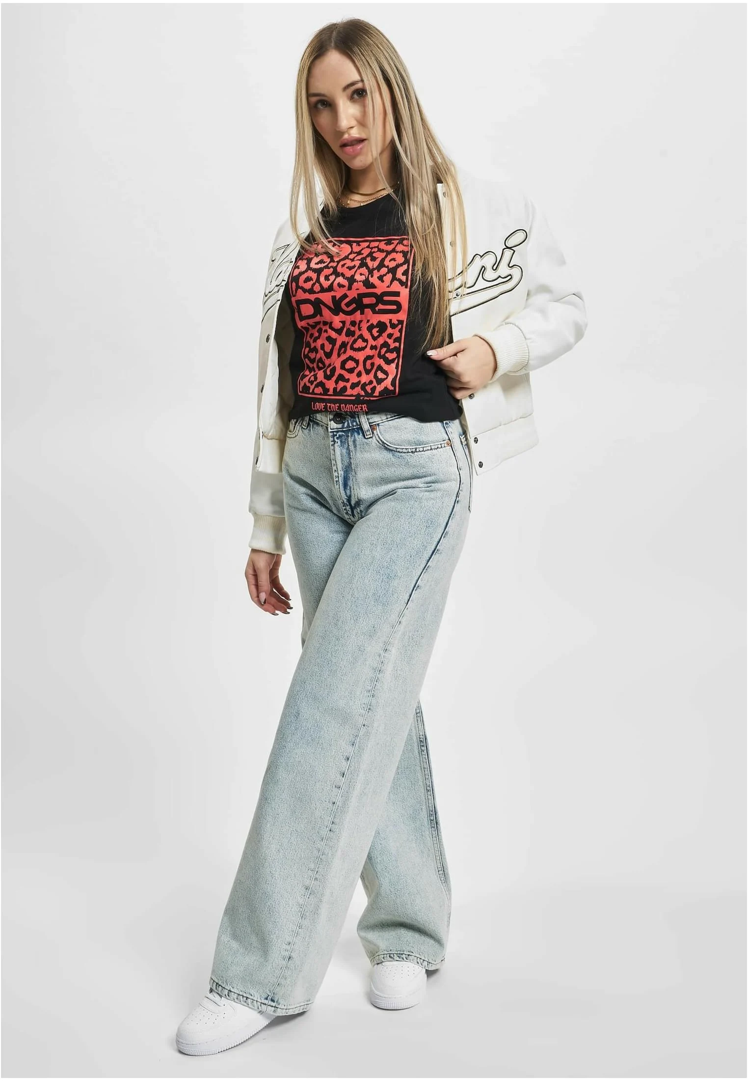 skwm-tb-DLTS135T_Mw12-00007 Tshirt Pardus