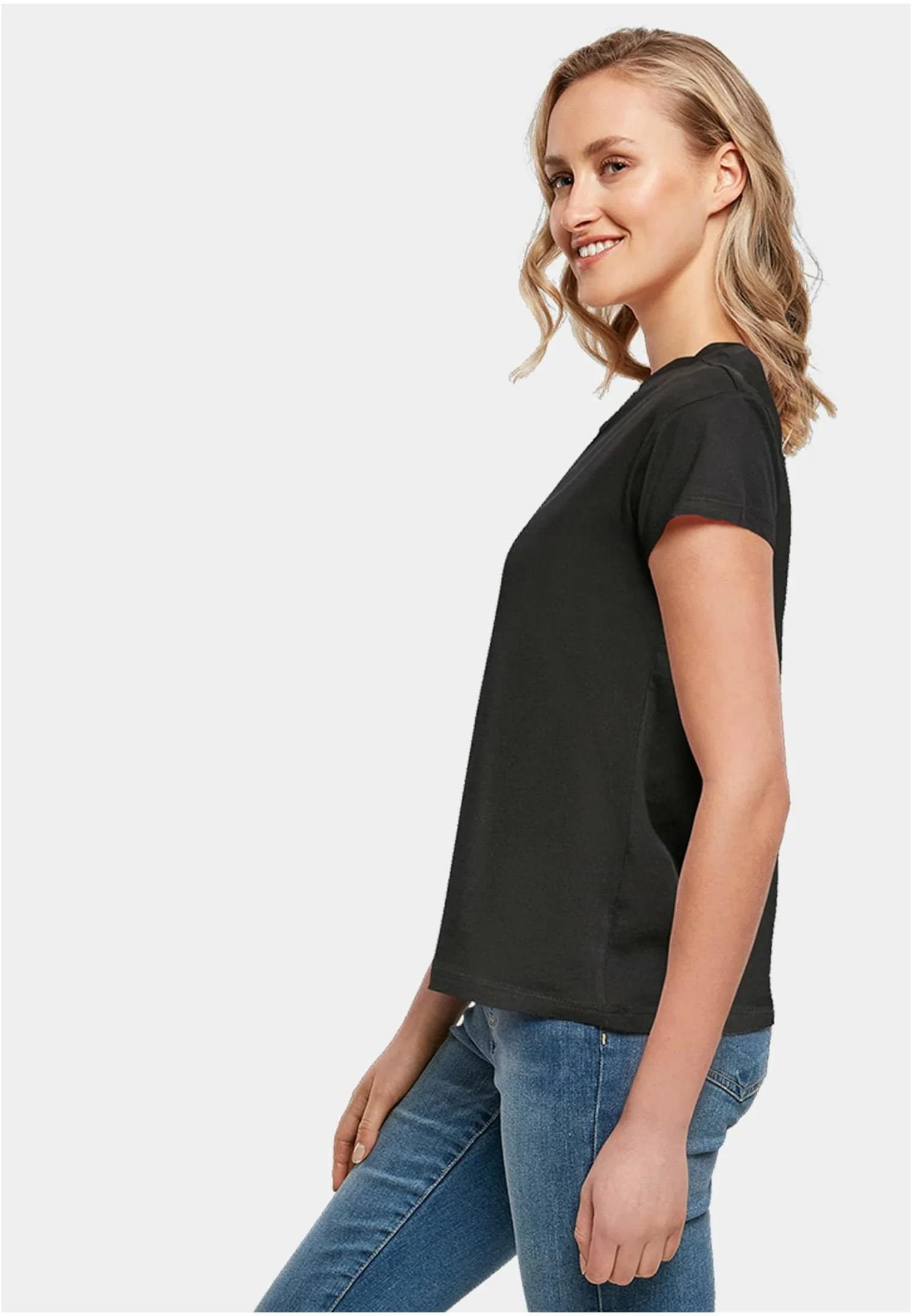 skwm-tb-DLTS892M_Mw4-00007 DLTS892M DNGRS Wall T-Shirt