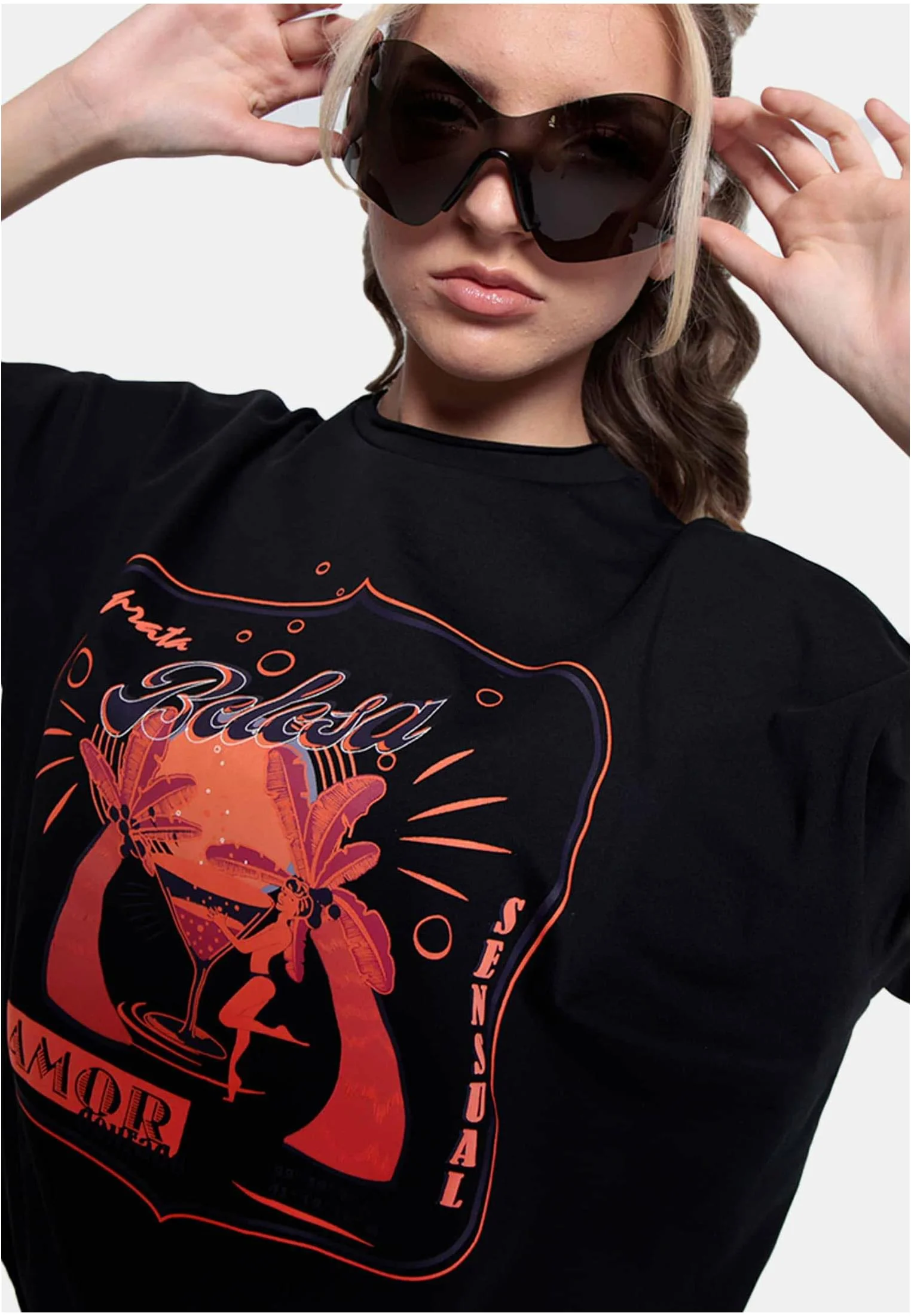 skwm-tb-DWDTS001_Mw36-00007 DWD Ipanema Girl T-Shirt