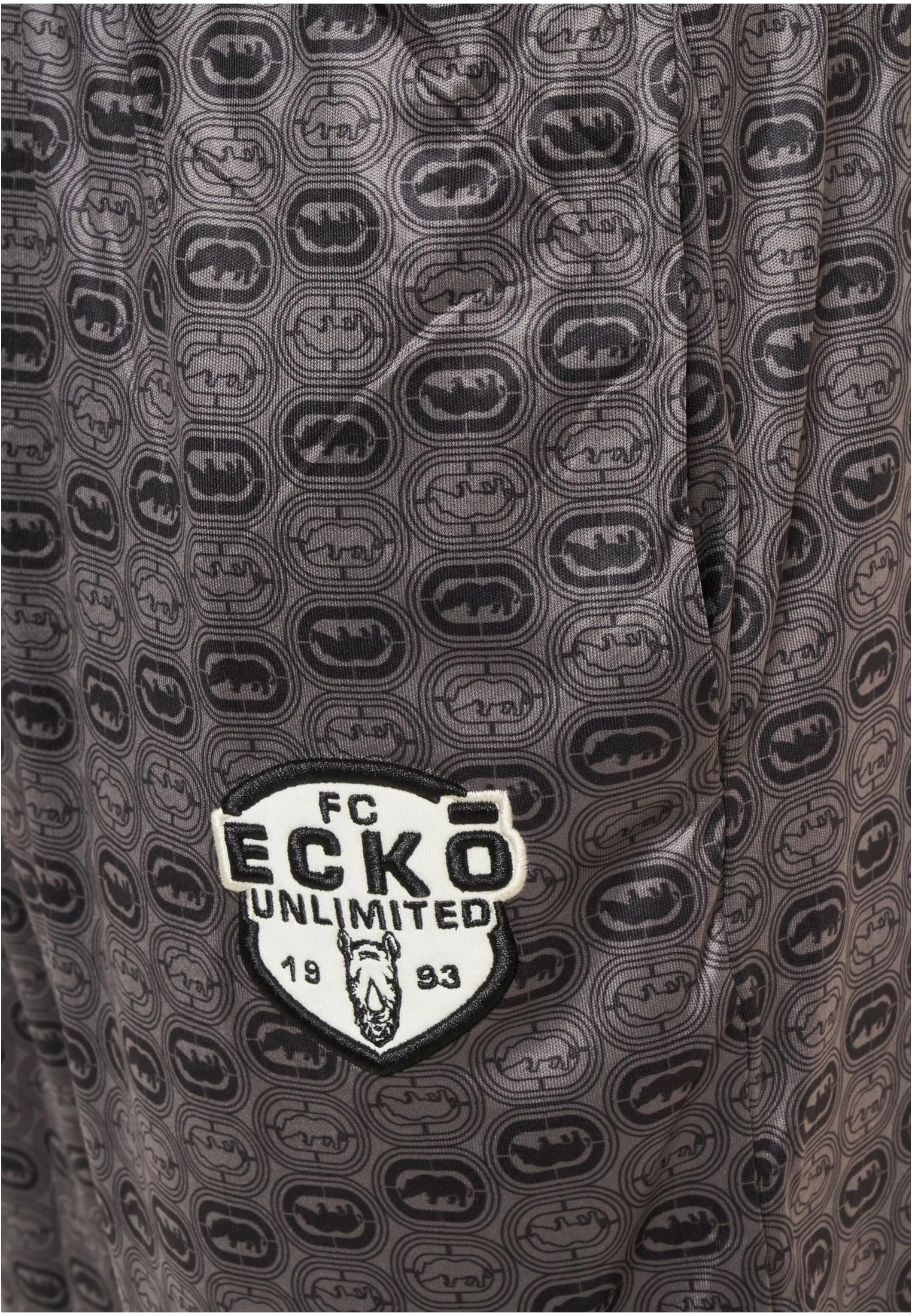 skwm-tb-ECKOSH1040_Mw17-01198 Ecko Unltd. Logo Mania Shorts