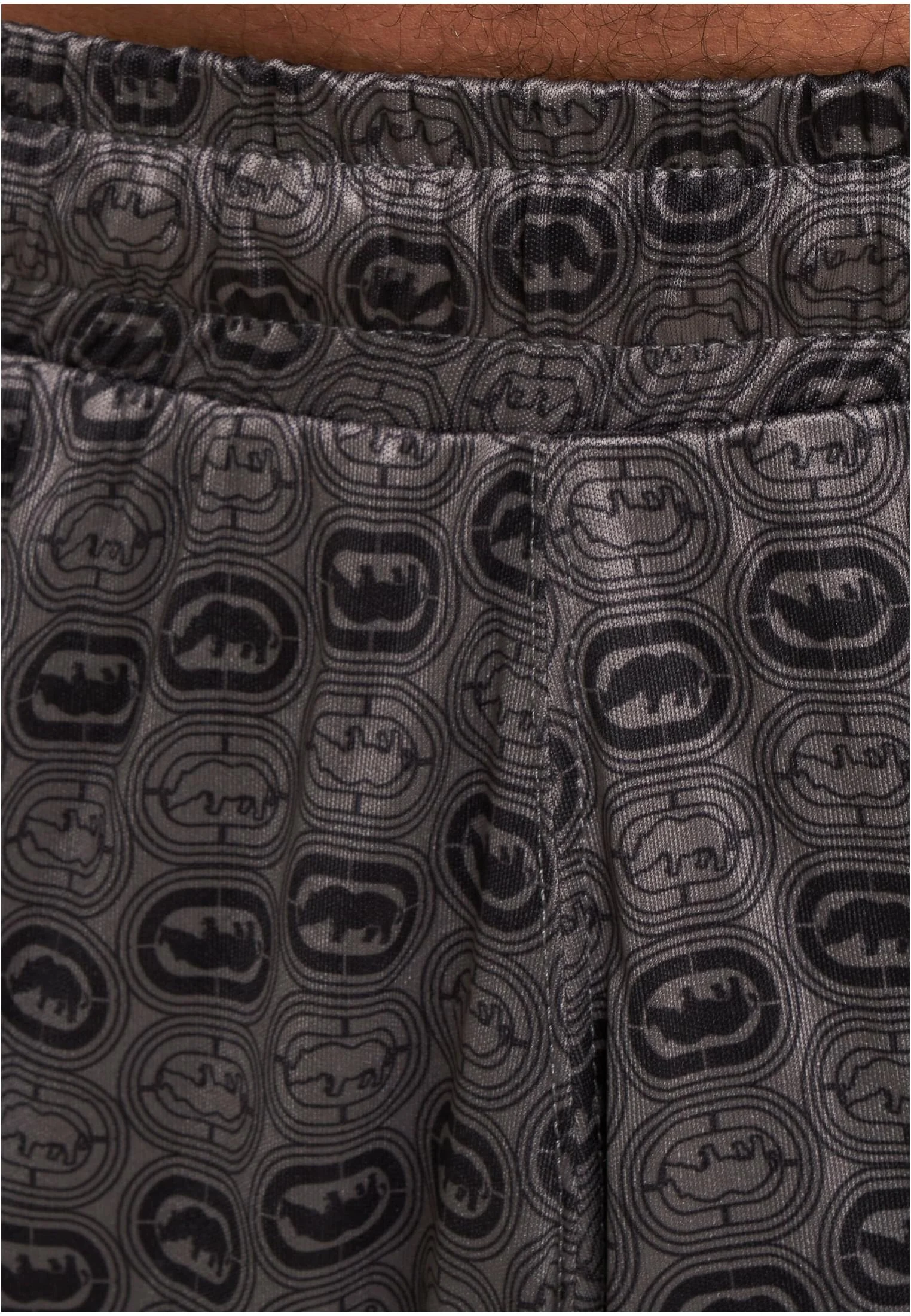 skwm-tb-ECKOSH1040_Mw19-01198 Ecko Unltd. Logo Mania Shorts