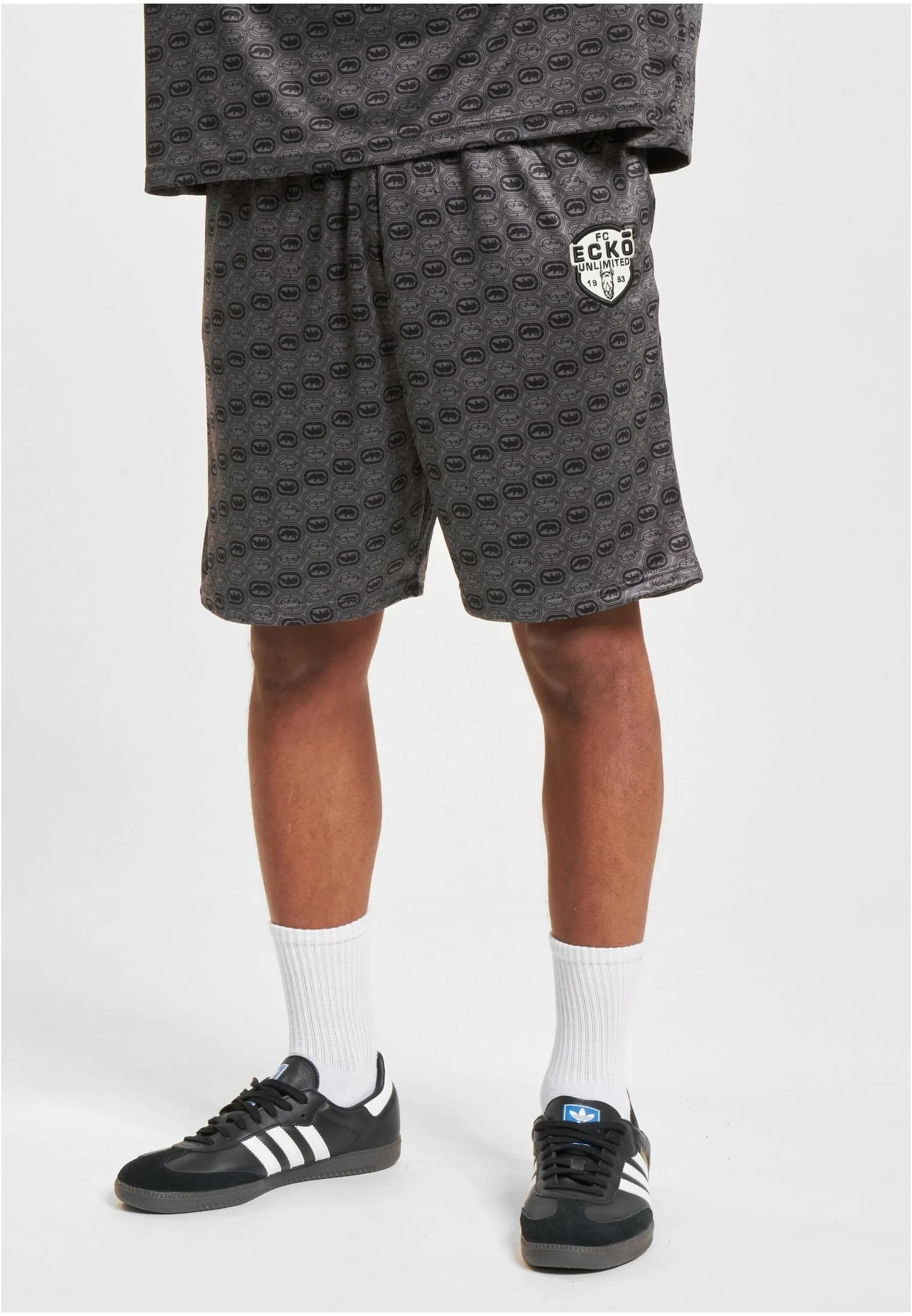 skwm-tb-ECKOSH1040_Mw6-01198 Ecko Unltd. Logo Mania Shorts