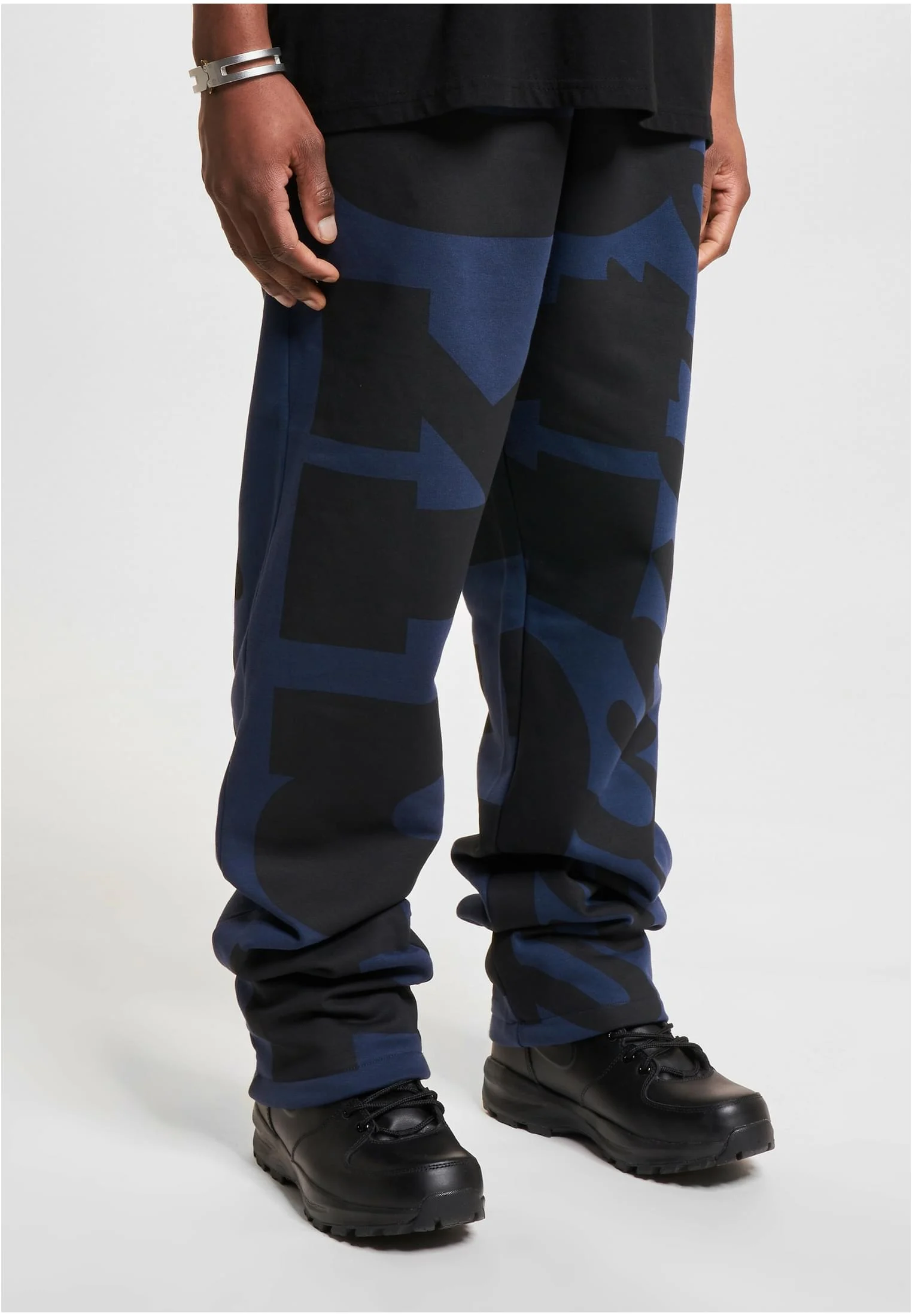 skwm-tb-ECKOSP1068_Mw1-02500_8af1299b-56ea-4492-b22b-a1bfeed03347 Ecko Unltd. Big Font Jogginghosen