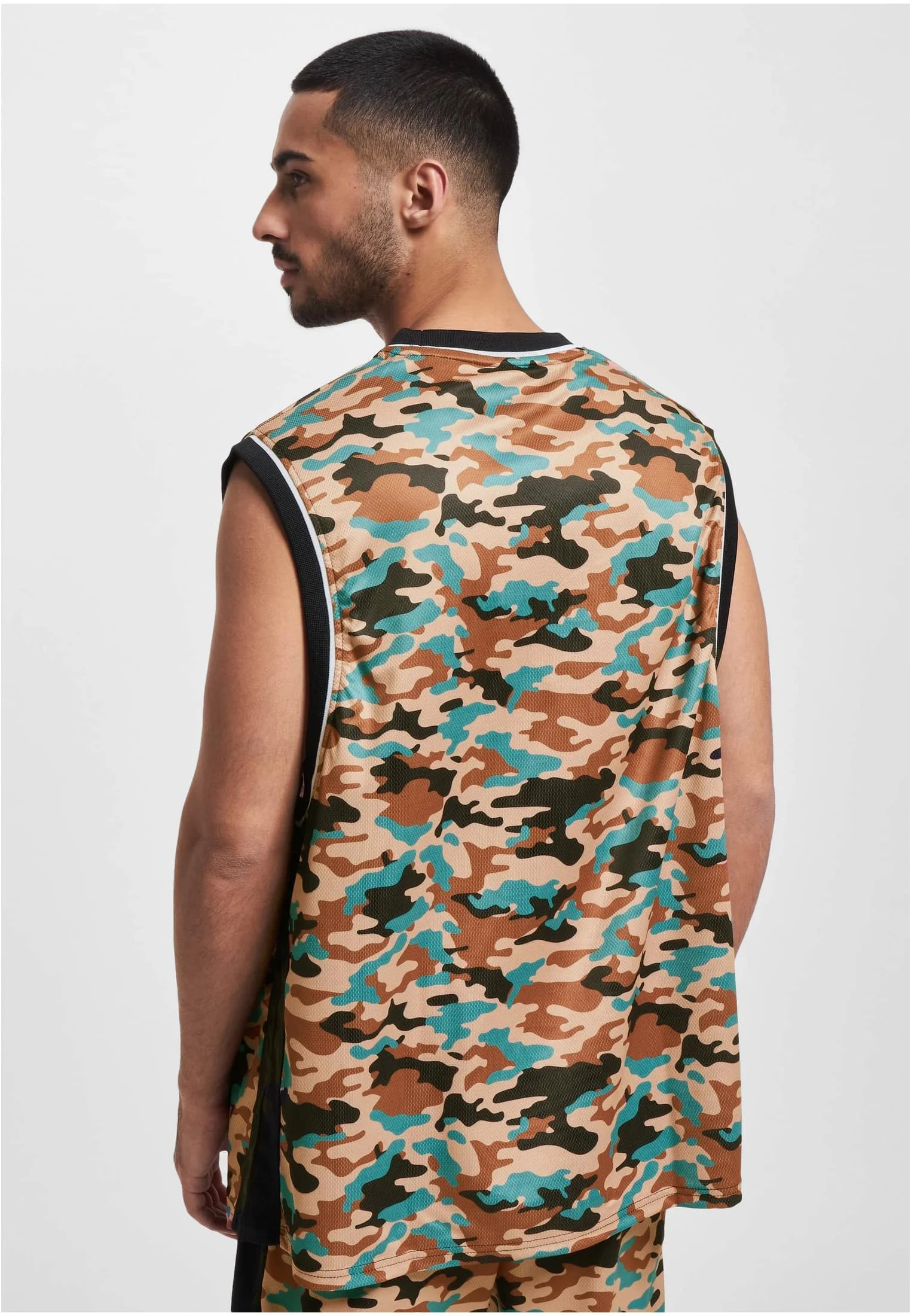 skwm-tb-ECKOTT1018_Mw2-04923 Ecko Unltd. Tanktop BBall