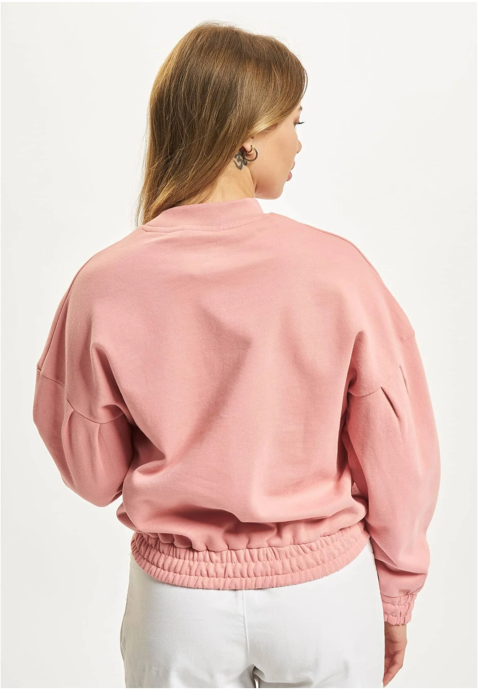 skwm-tb-JLCN224_Mw2-00185 JR Beaches longsleeve