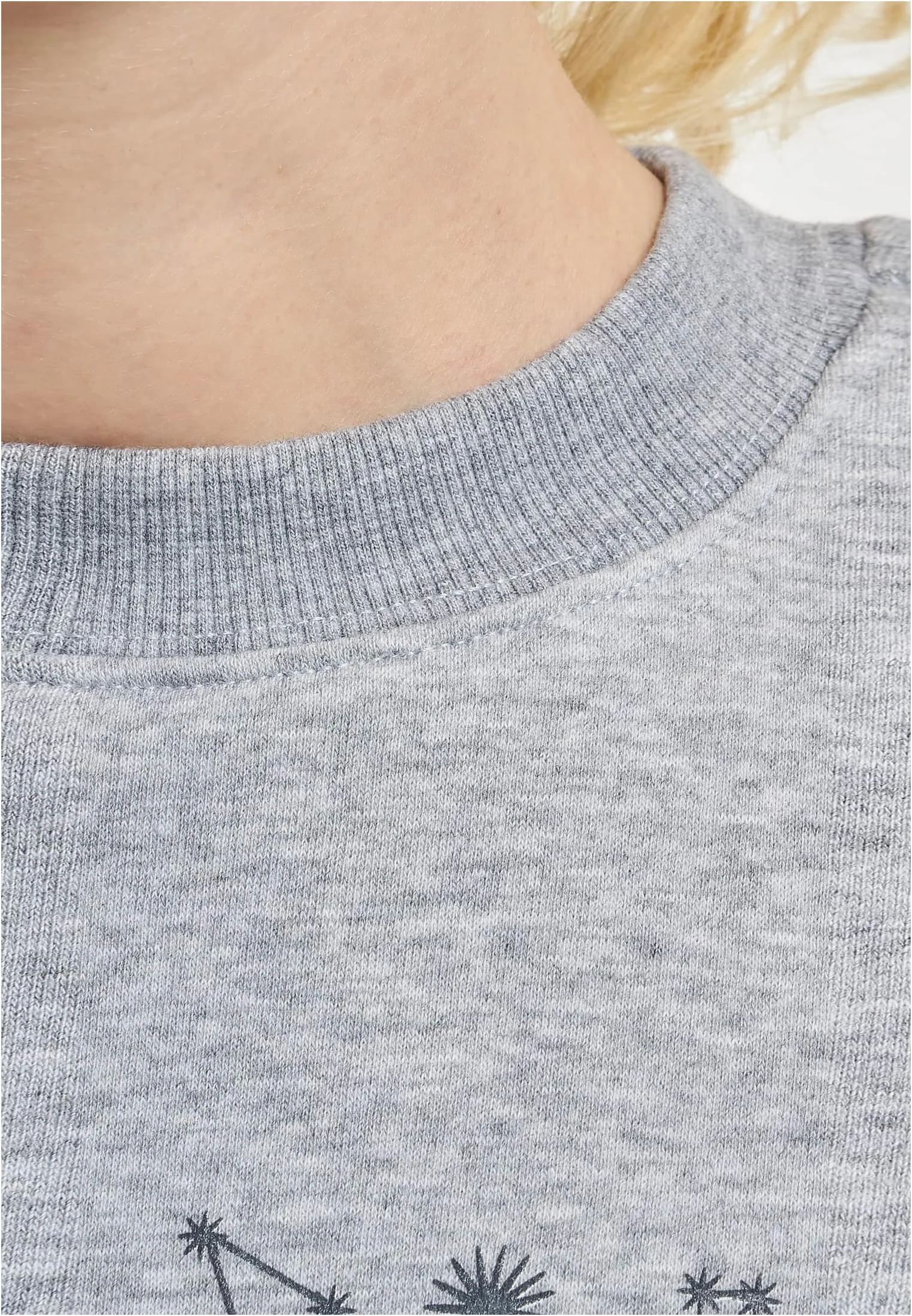 skwm-tb-JLCN226T_Mw18-00431 Stars Crewneck