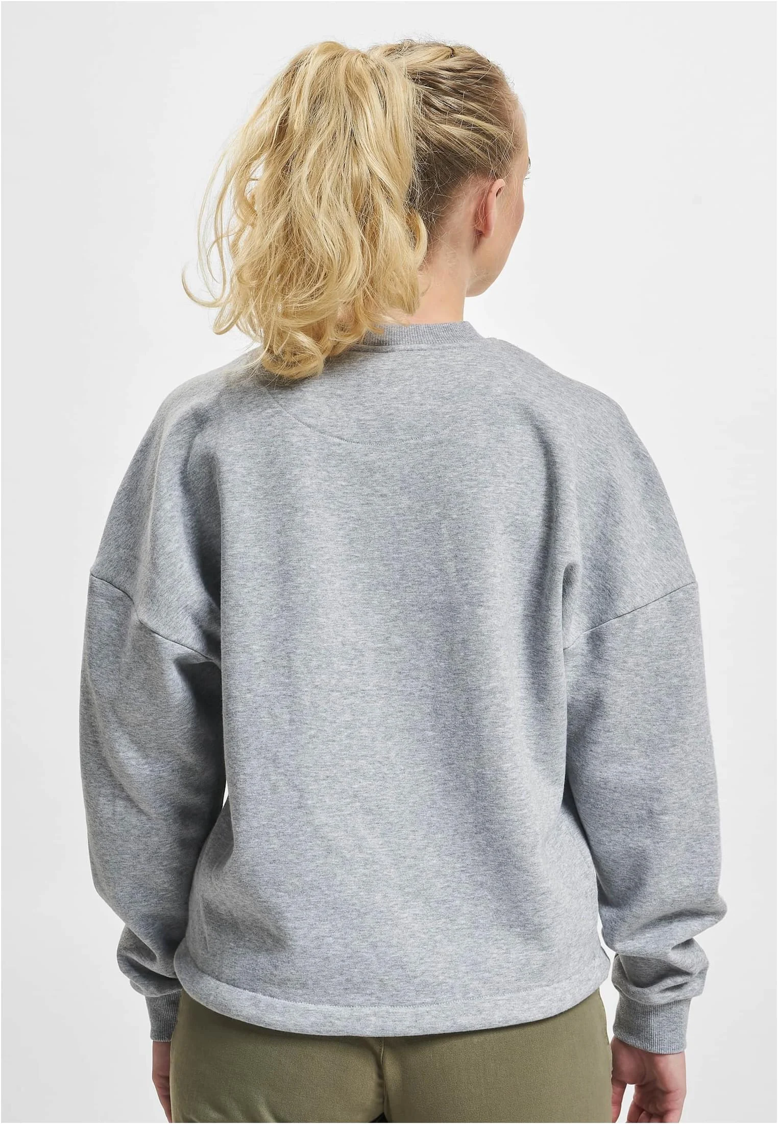 skwm-tb-JLCN226T_Mw2-00431 Stars Crewneck