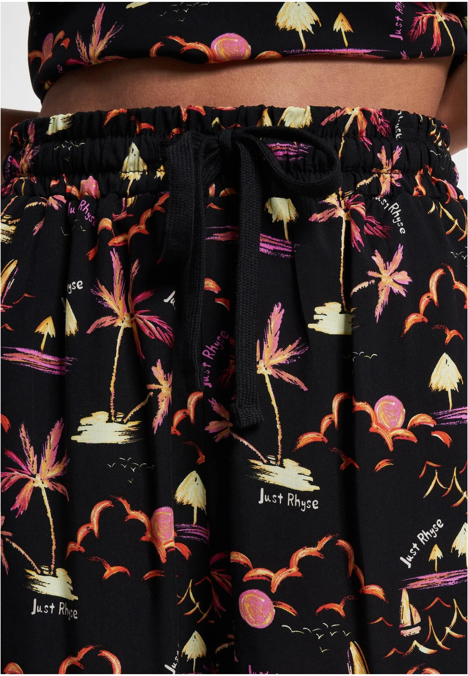 skwm-tb-JLSH213_Mw17-10104 Shorts Waikiki