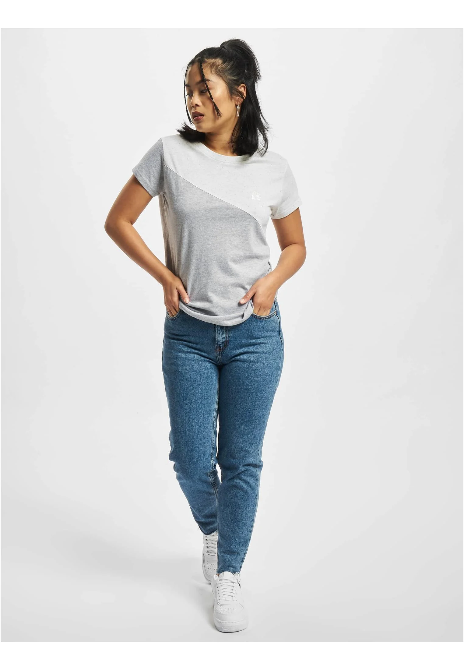 skwm-tb-JLTS248_Mw12-00555 Mina
