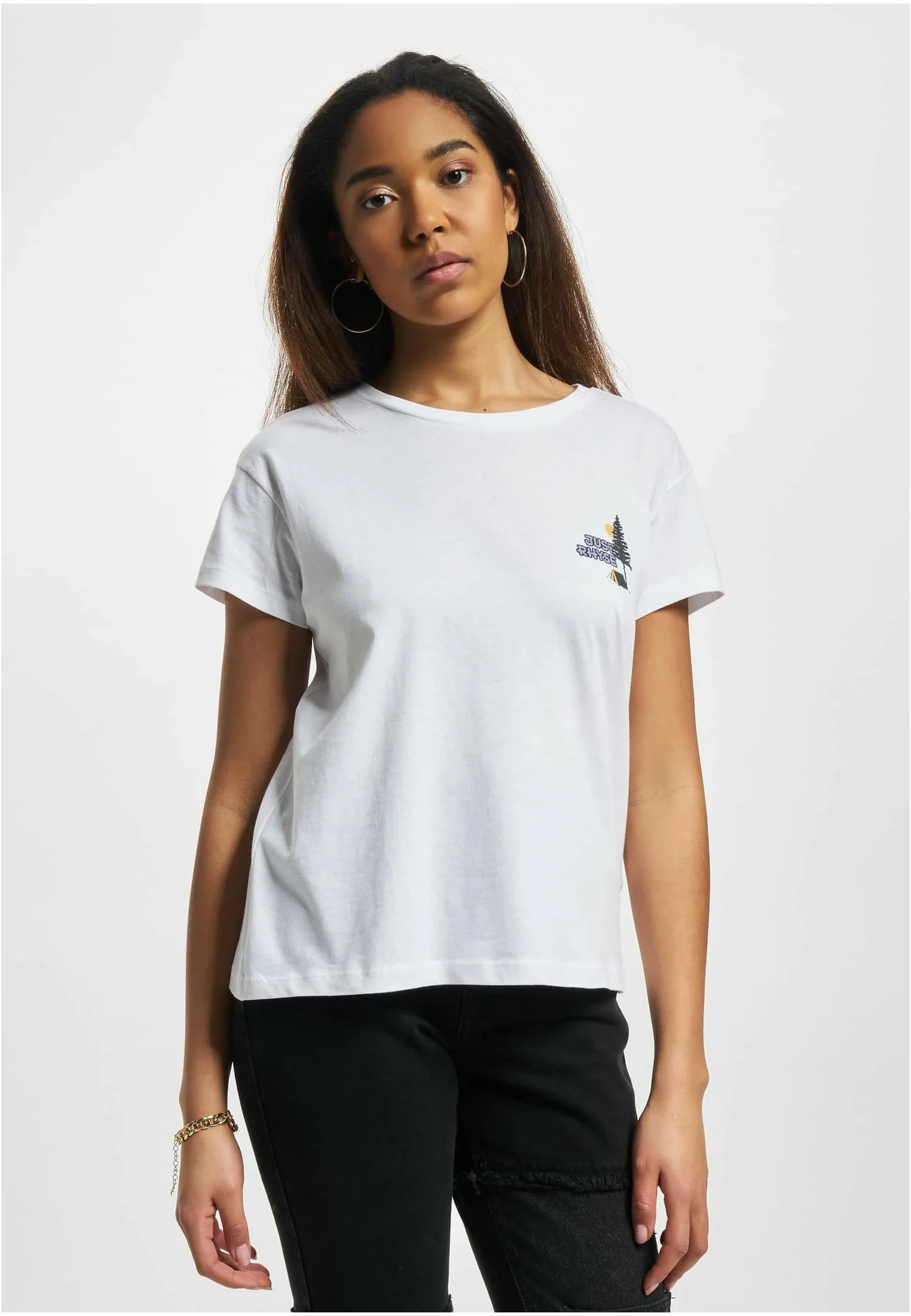 skwm-tb-JLTS259M_Mw1-00220_6c0ee0de-7f8f-4ab8-bbde-d5361cd51019 JLTS259M IntoTheWoods T-Shirt