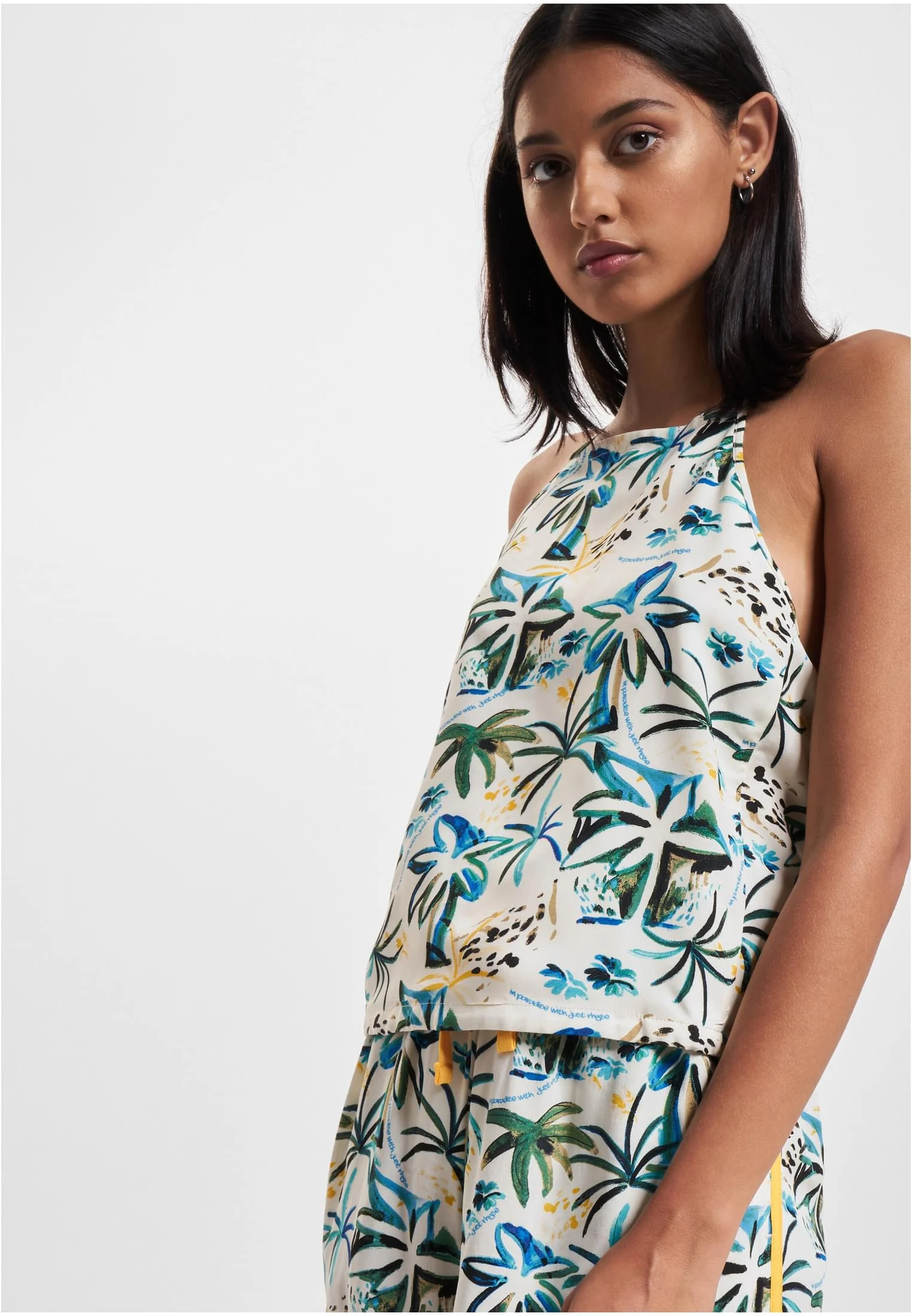 skwm-tb-JLTT214_Mw1-10102_b6c024e6-3d00-435d-a3ca-159f48a48cea Top Waikiki