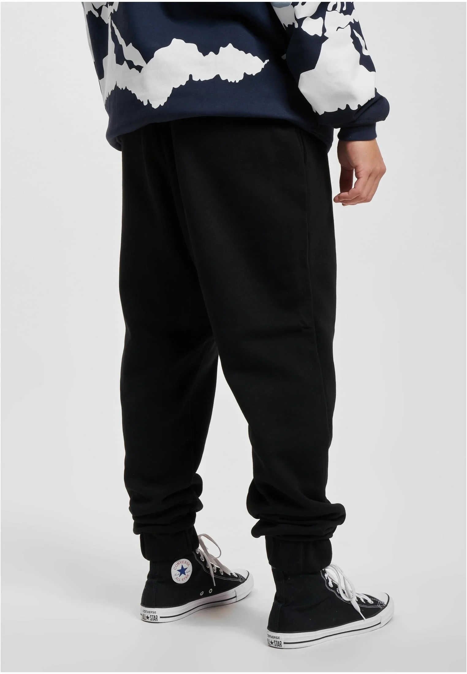 skwm-tb-JRSP559T_Mw2-00007_0c40a9a1-8a5e-47a4-92a4-0f763f50ba91 Glow Jogginghose