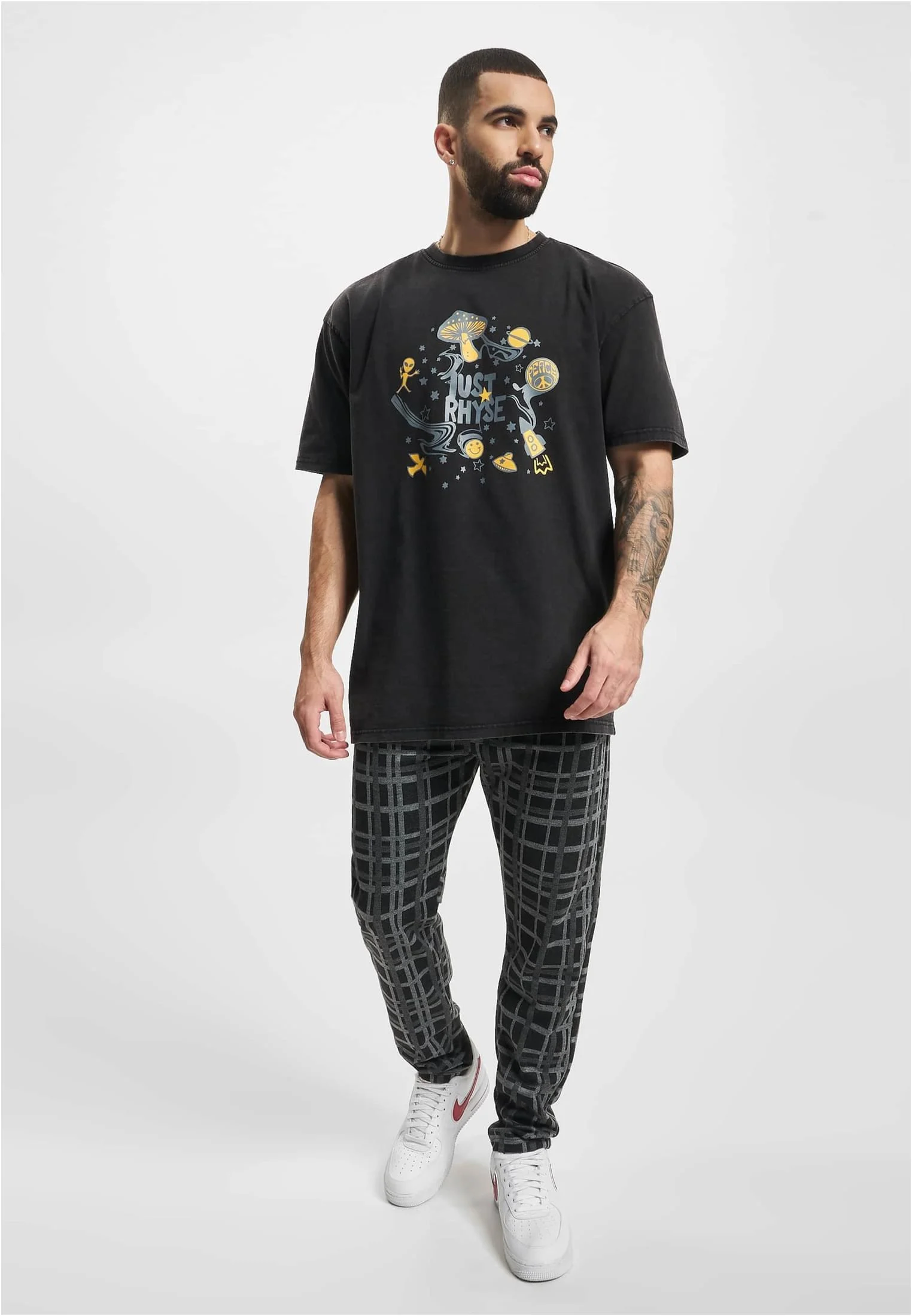 skwm-tb-JRTS708T_Mw12-00007 Tshirt OutOfSpace