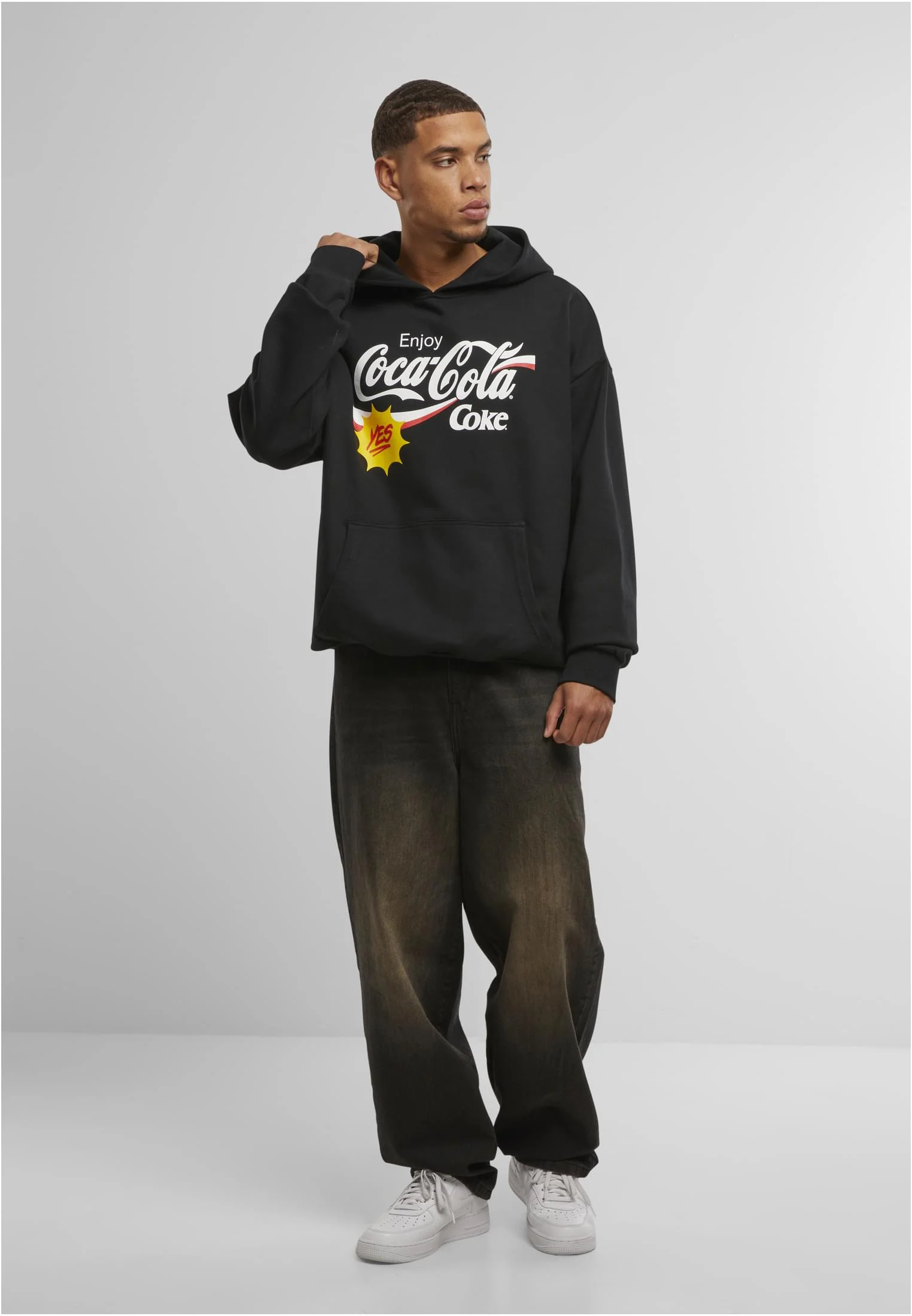 skwm-tb-MC1112_Mw12-00007 Coca Cola Refreshed Oversize Hoodie