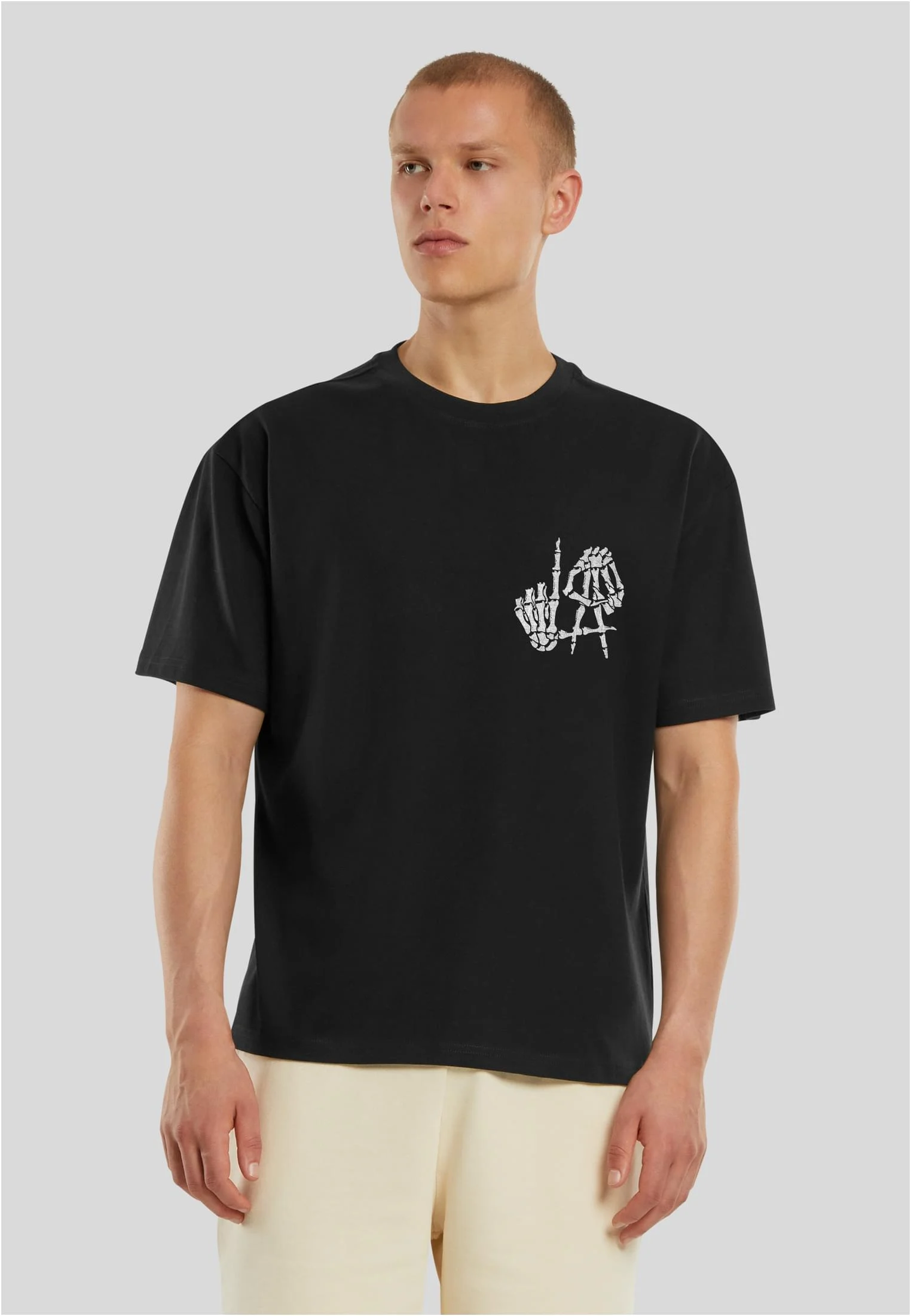 skwm-tb-MC1621_Mw1-00007_d886b620-e42d-4fc7-8739-903f96fa2ffb Deathrow L.A. Skull Hands Heavy Oversize Tee