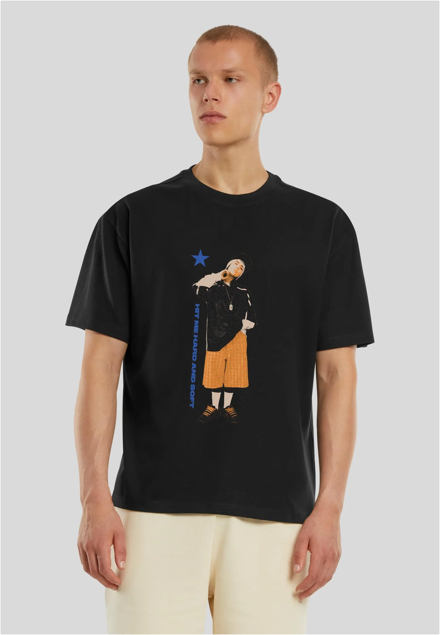 skwm-tb-MC1673_Mw1-00007_12527b8b-9532-4999-bbc0-27860ad7a11c Billie Eilish Hit me Hard and Soft Tour Oversize Tee