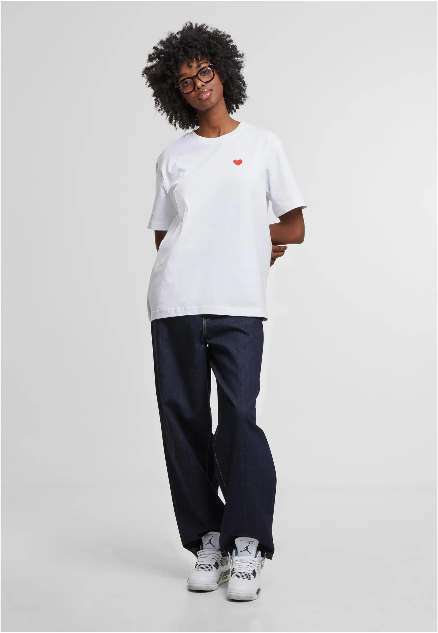 skwm-tb-MST261_Mw12-00220 Heart Shape EMB Tee