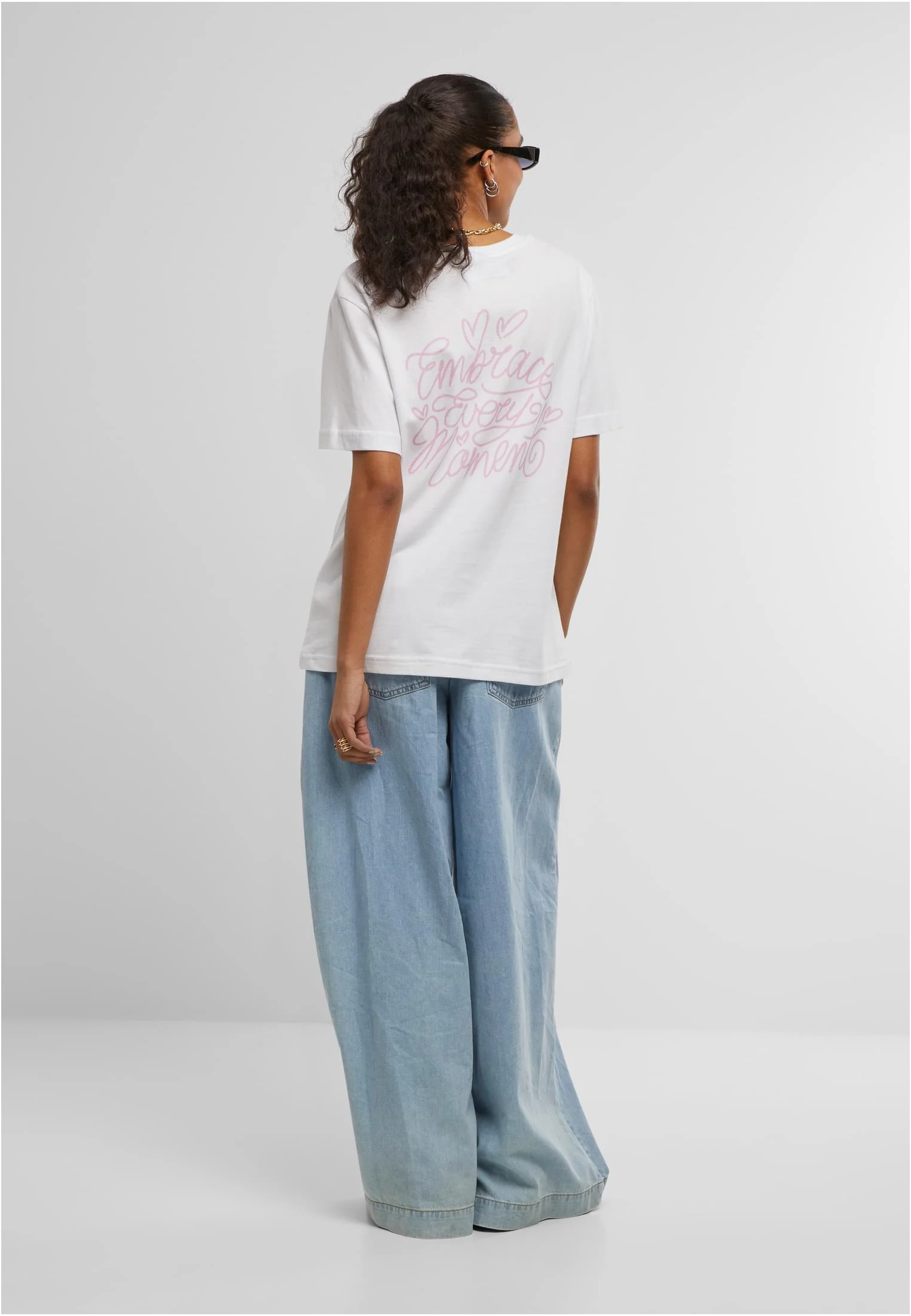 skwm-tb-MST312_Mw15-00220 Embrace Every Moment Tee