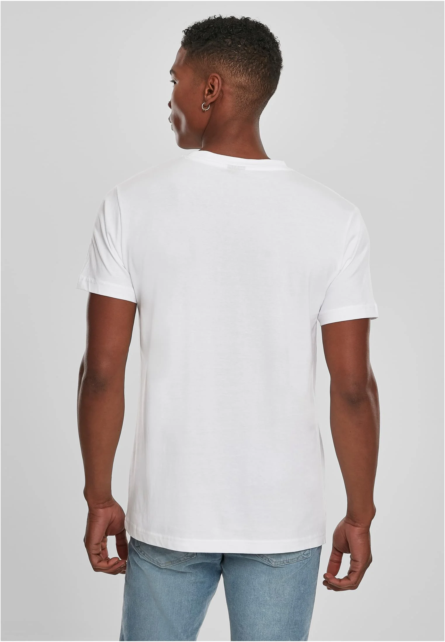 skwm-tb-MT1263_Mw2-00220_82b0bd05-d04c-4649-9b87-93687f62a564 Believe Tee