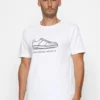 skwm-tb-MT1689_Mw1-00220_b9f796fc-9b56-44a8-8c79-e02082b65ee6 Concrete Society Tee