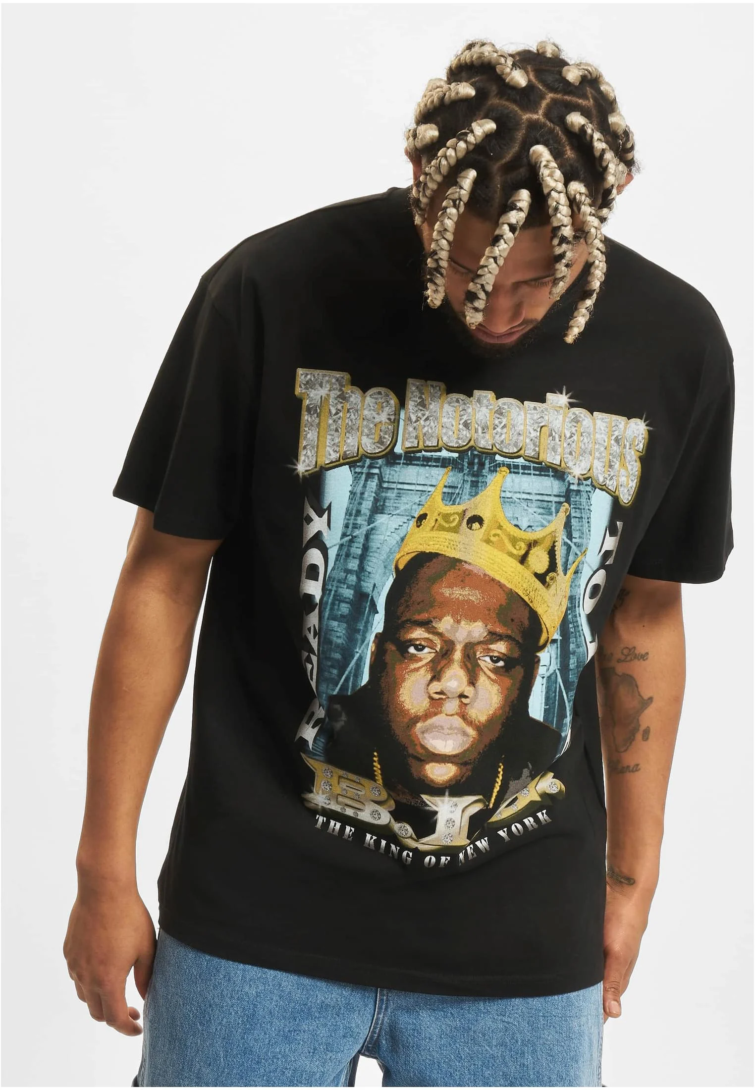 skwm-tb-MT1821_Mw1-00007_a6d7a0b0-08e9-46ba-9637-21f9eb44f7a0 Biggie Crown Oversize Tee