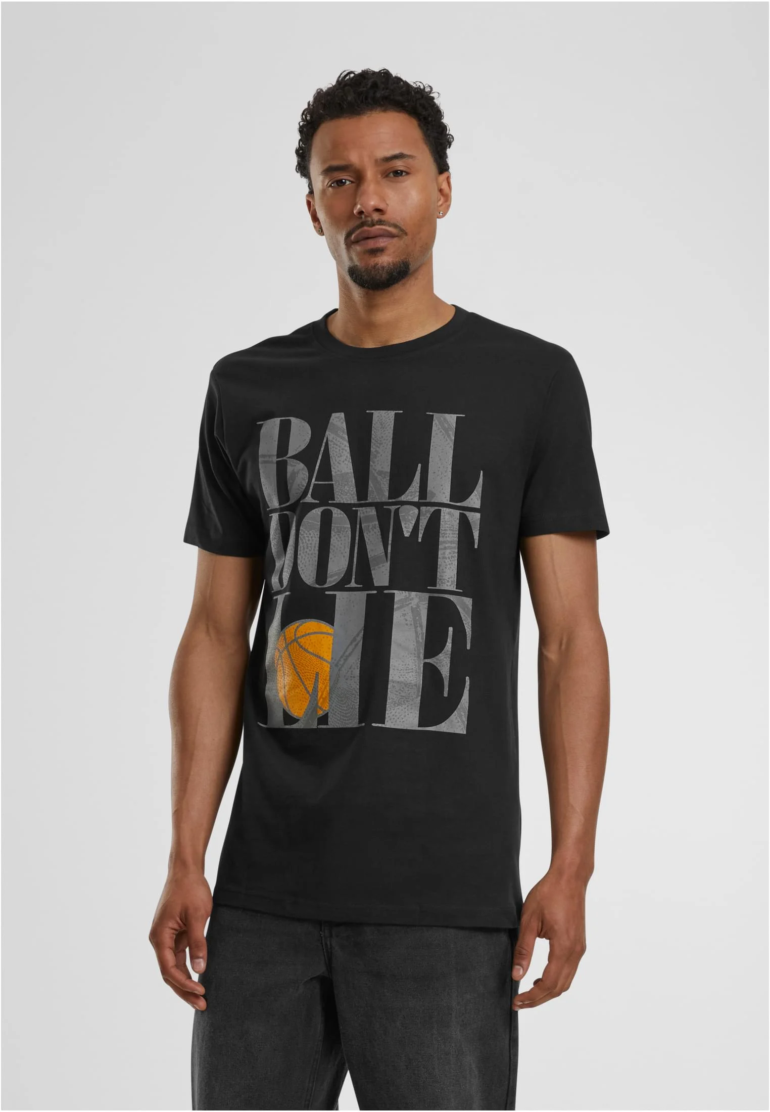 skwm-tb-MT2597_Mw1-00007_62669a9b-1bbb-4bd7-bd6b-8f19a379d1cb Ball Don´t Lie Tee