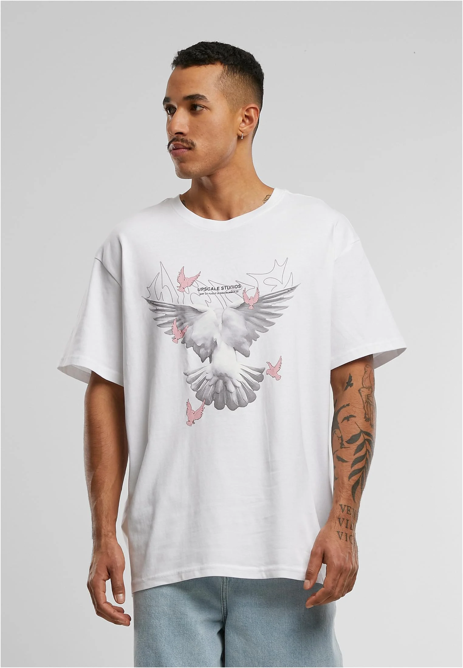 skwm-tb-MT2738_Mw1-00220_9002514f-3f3e-4781-a9d6-a0200b110cbe Doves Oversize Tee