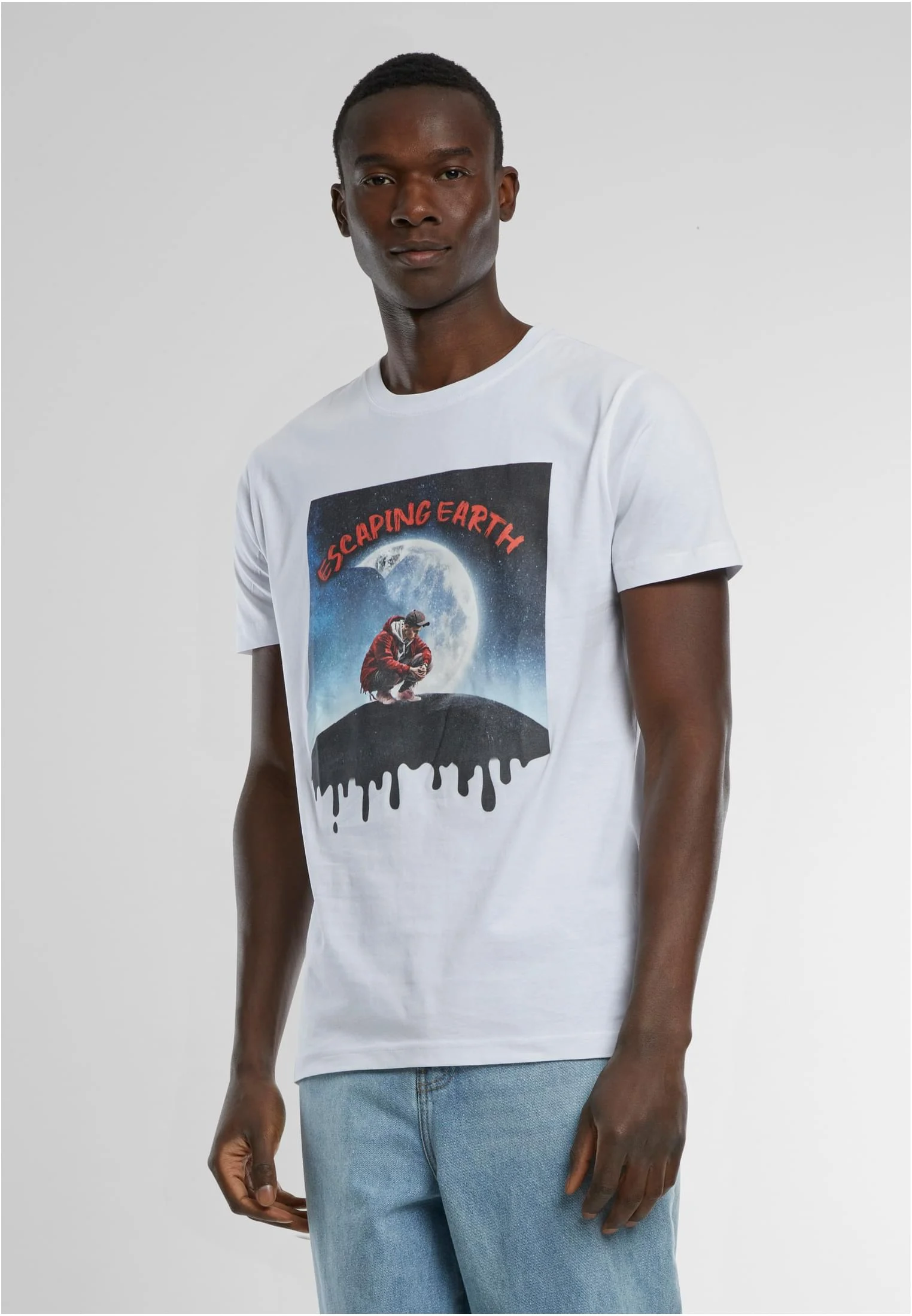 skwm-tb-MT2802_Mw1-00220_ceaaf080-1e21-4b4a-b0cb-c29857e06ffe Escaping Earth Tee
