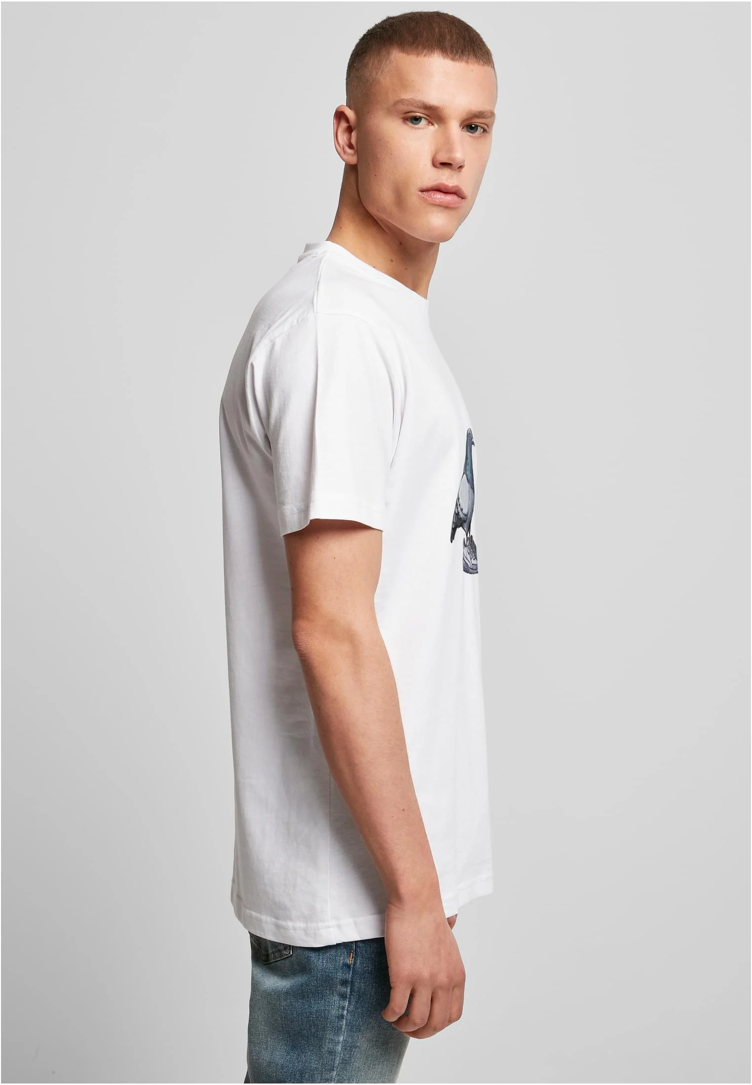 skwm-tb-MT2894_Mw5-00220 Dove Sneaker Tee