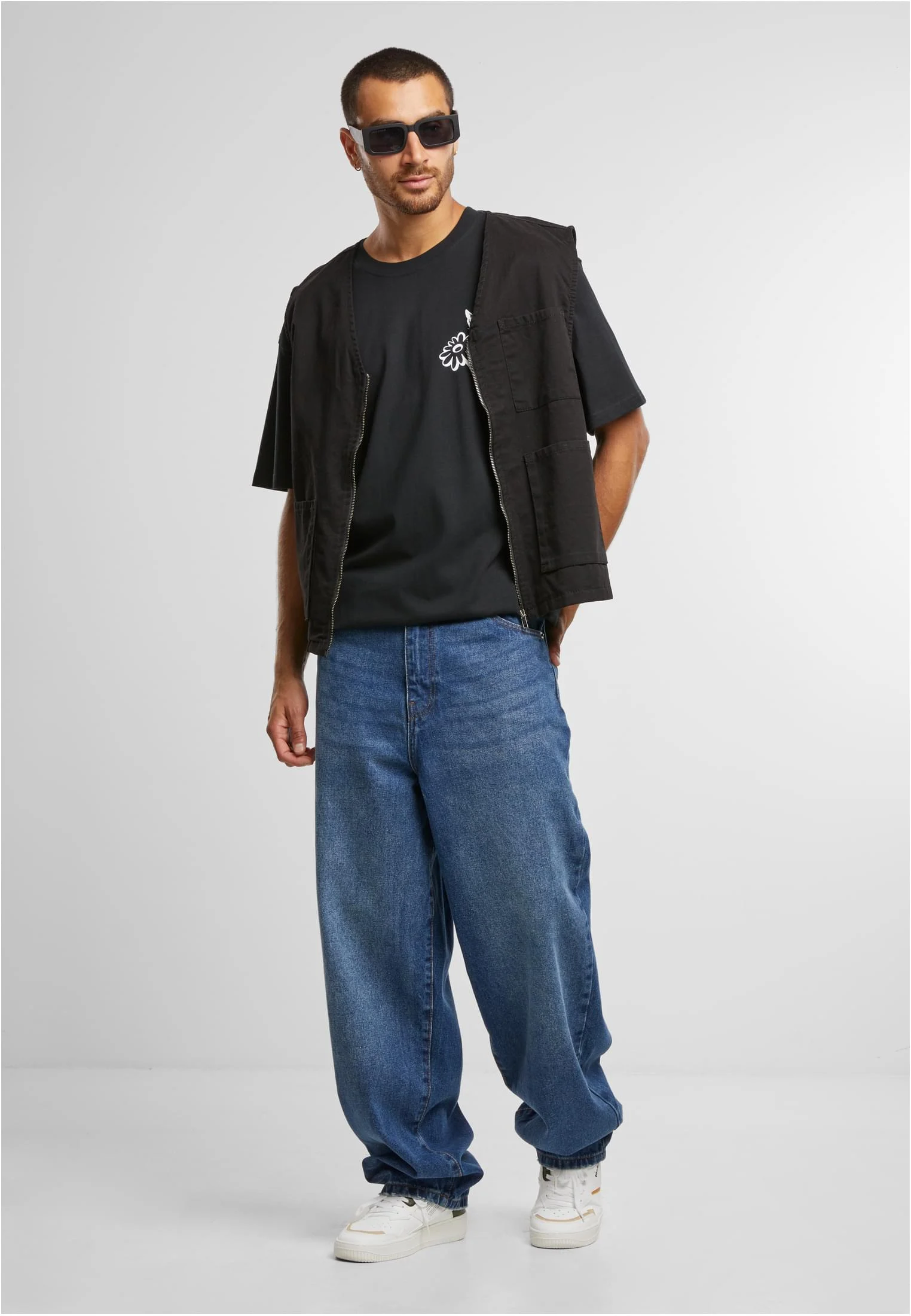 skwm-tb-MT3465_Mw12-00007 Bold Actions Oversize Tee